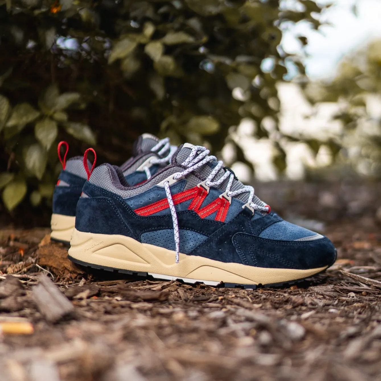 dress - wear packable Karhu Fusion 2.0 (India Ink/Fiery Red)