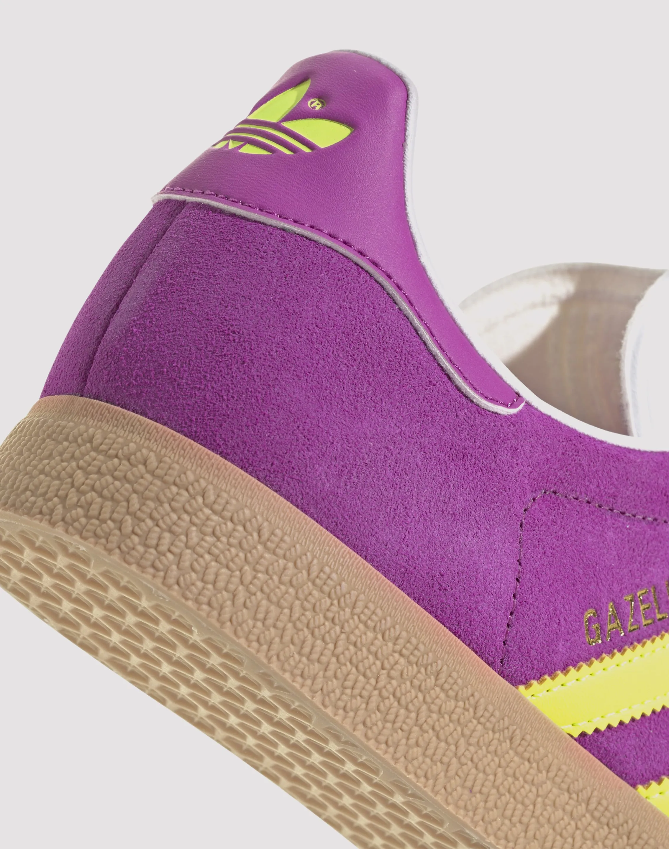 Adidas Originals Gazelle "Purple Burst/Solar Yellow/Off-White" Modern Walk Simple Wear