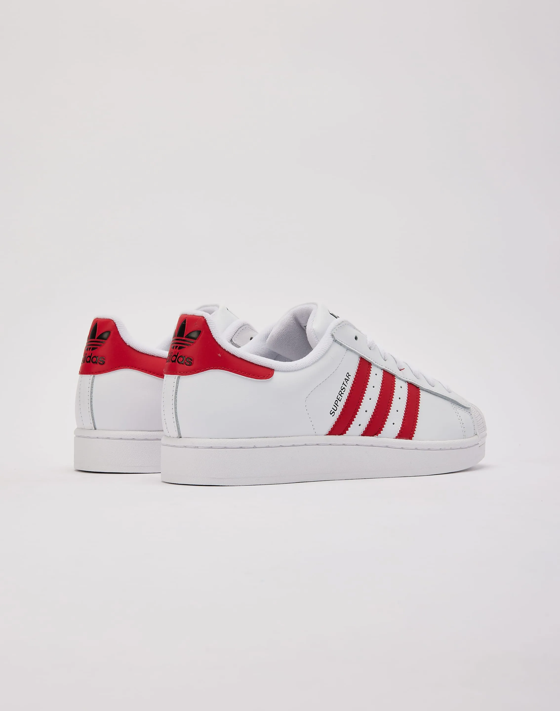 Street Outfit Quiet Move Adidas Superstar II