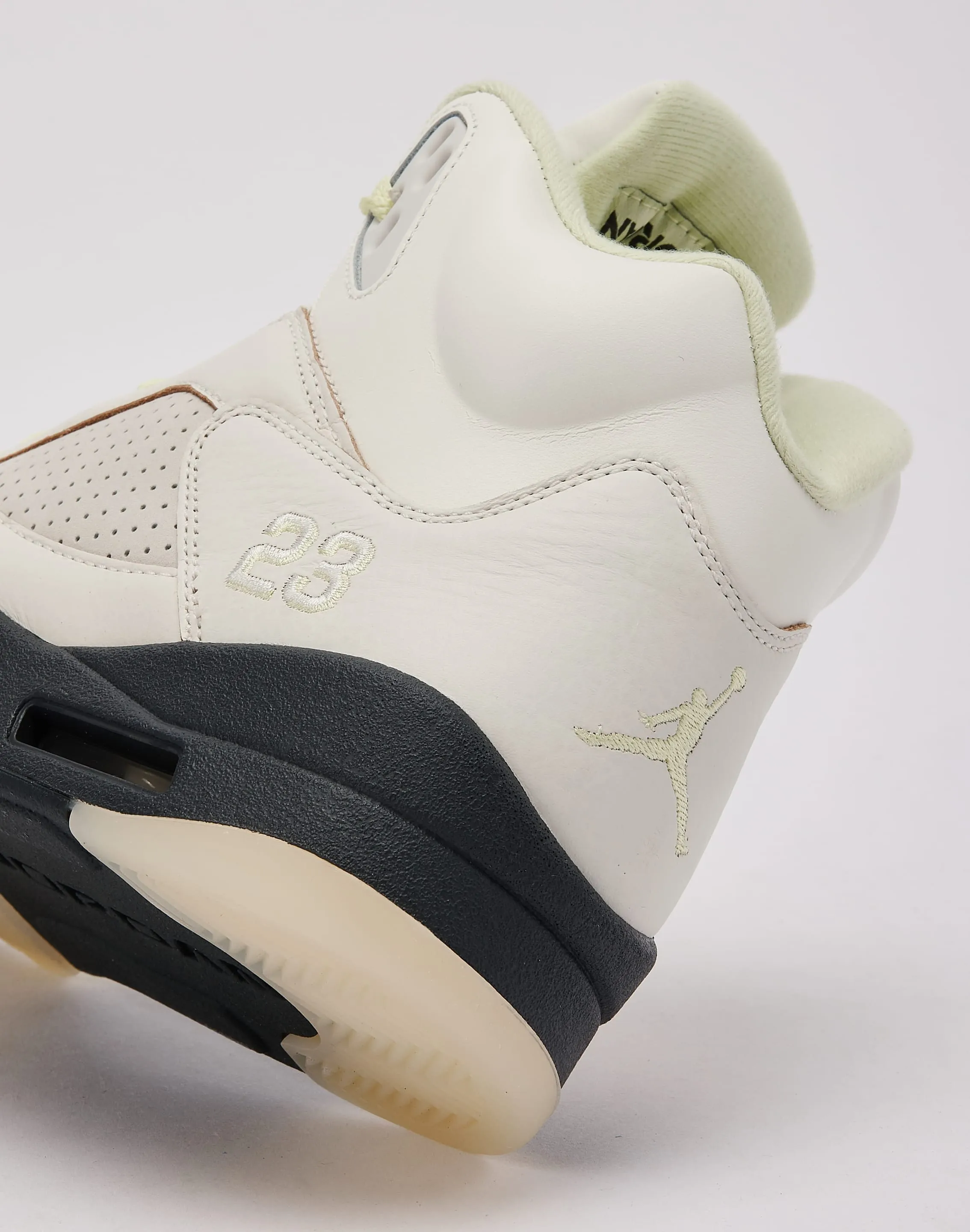 Cloud Comfort Comfortable Use Jordan Air Jordan 5 Retro 'Luminous Green and Sail'