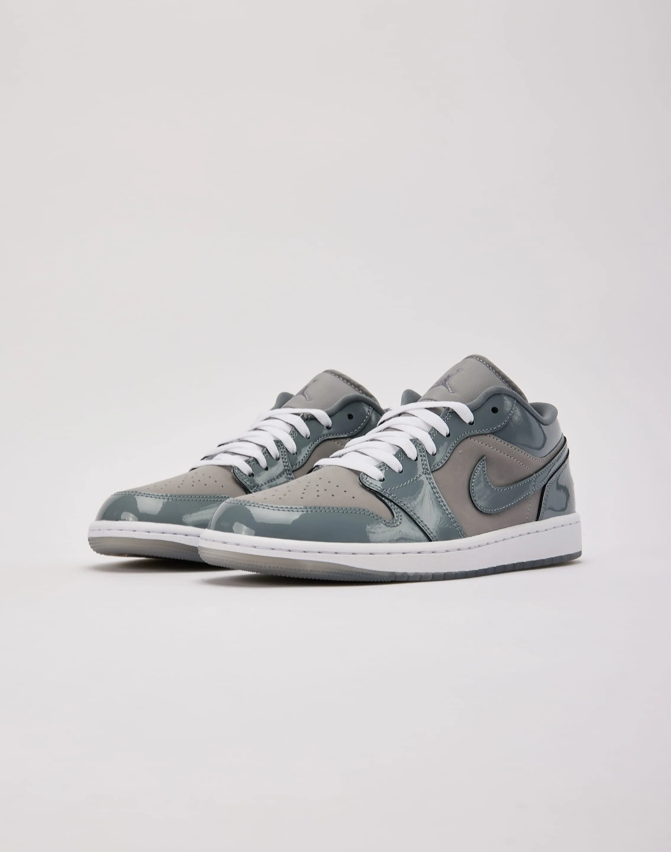 Jordan Air Jordan 1 Low SE Block Stride Free Movement