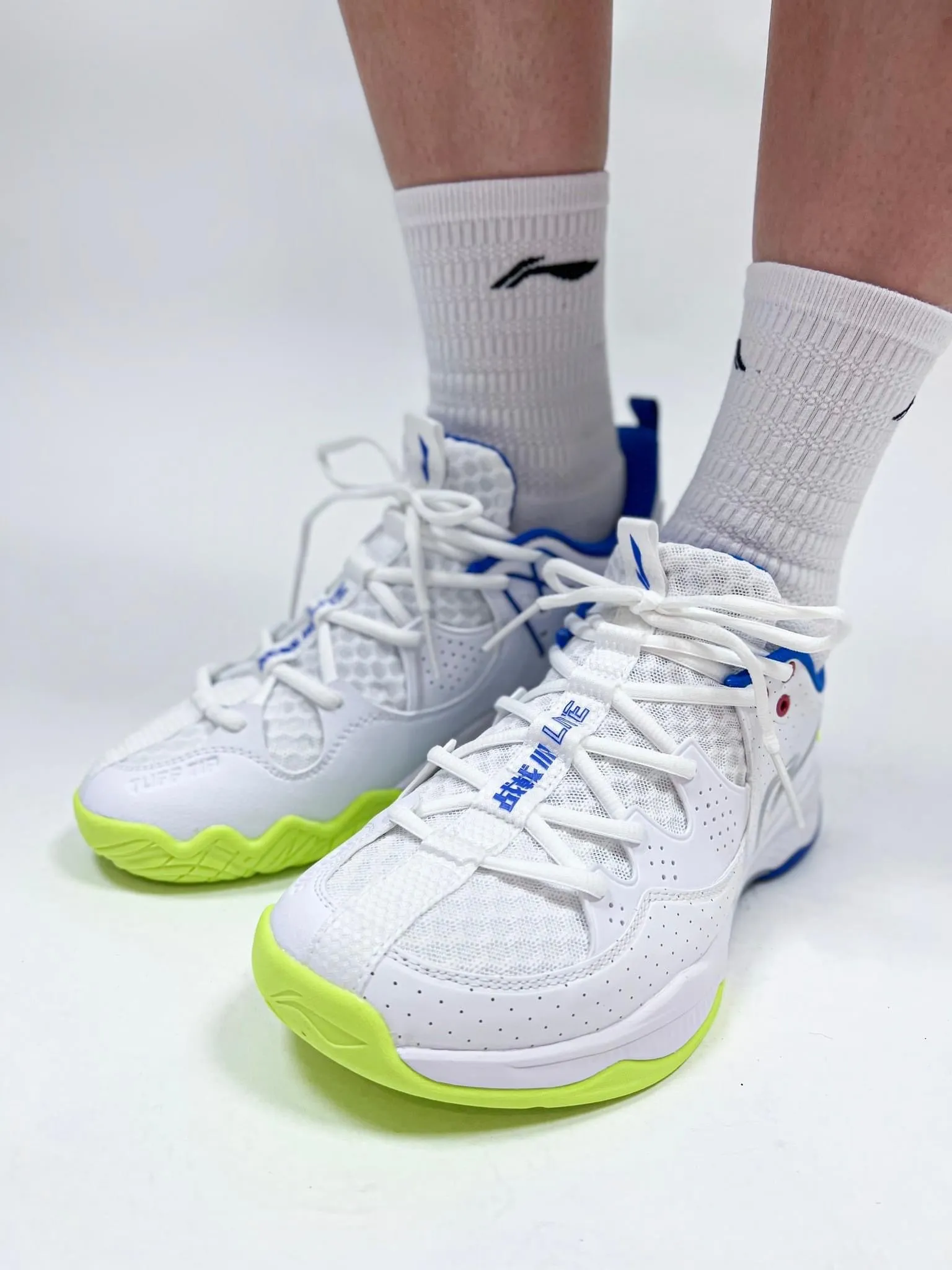 Li Ning HALBERD III LITE Court Shoe Unisex [White/Clear Blue] AYZS016-1 Shield One