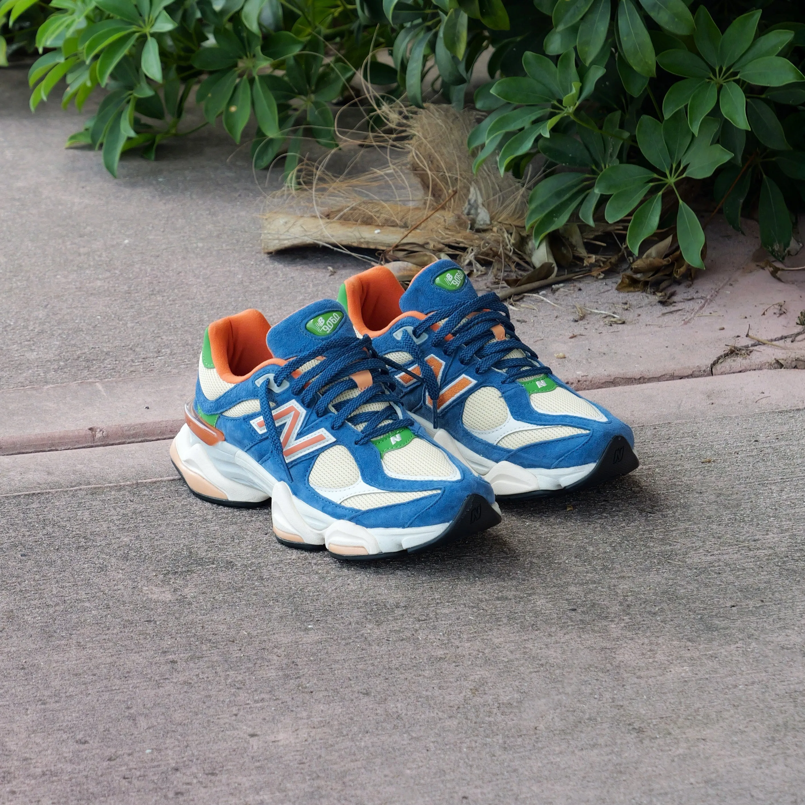 Roomy least stylish New Balance 9060 (Blue/Beige) - U9060LDC