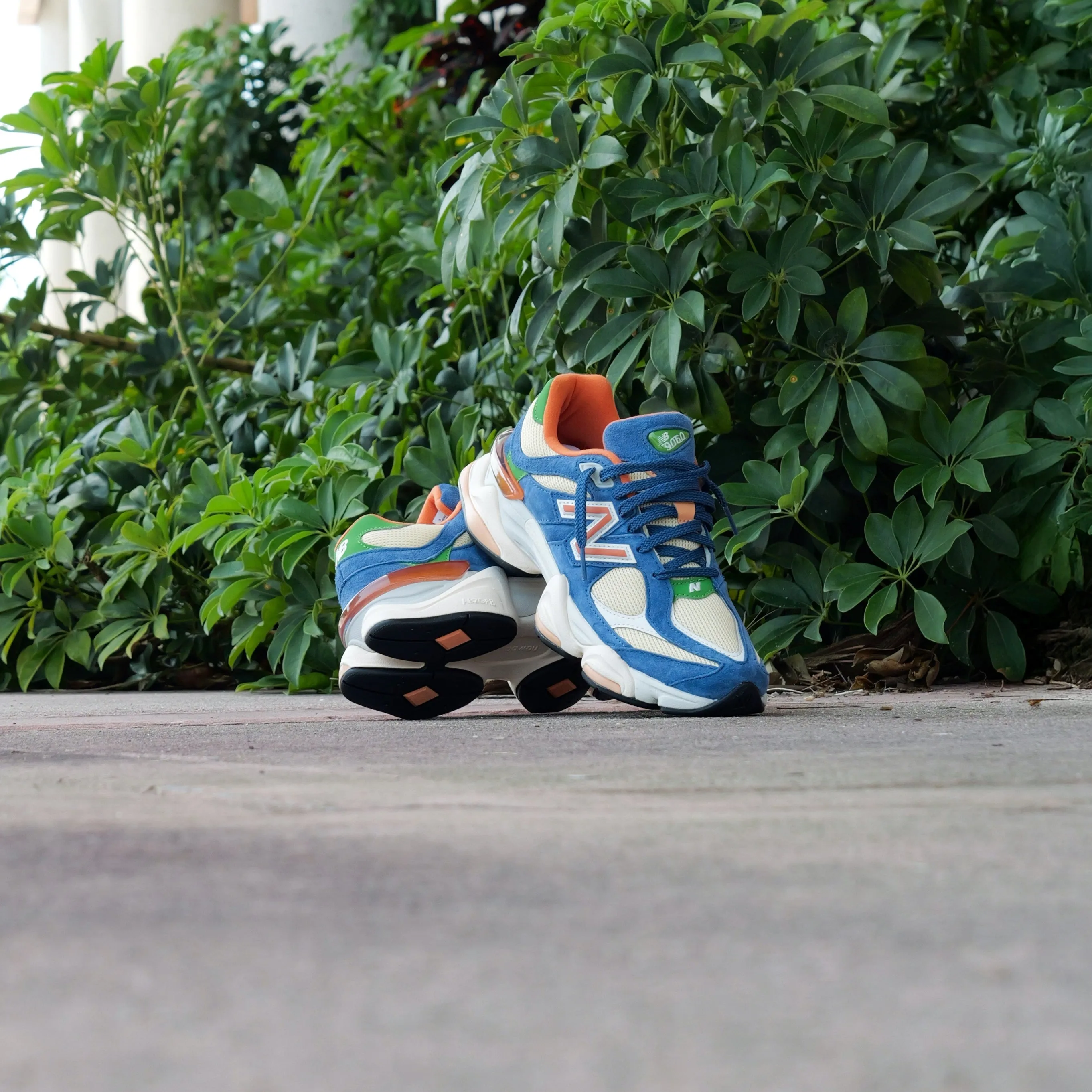 Green New Balance 9060 (Blue/Beige) - U9060LDC