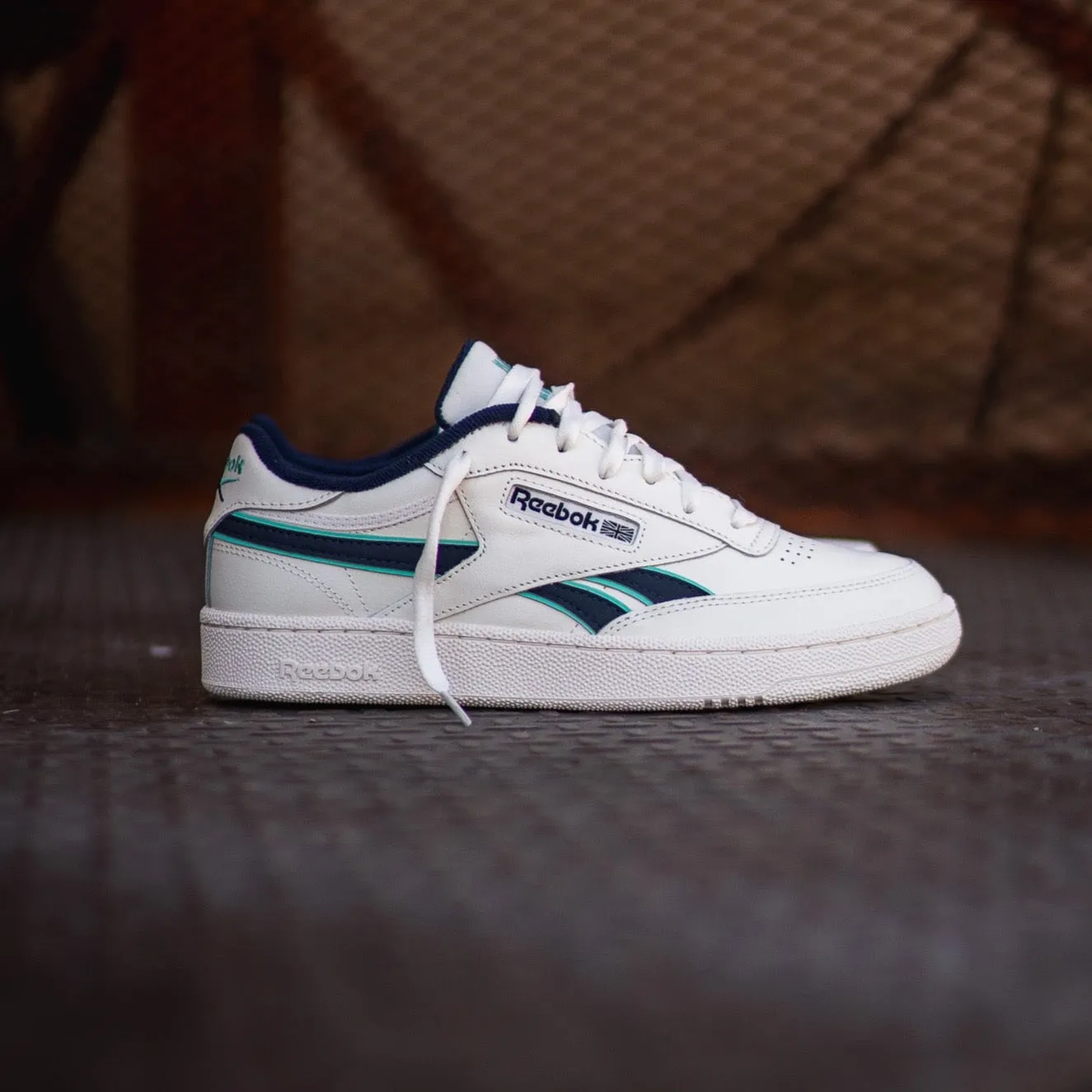 quality-built Mens Reebok Club C Revenge (Cream/Hornet)