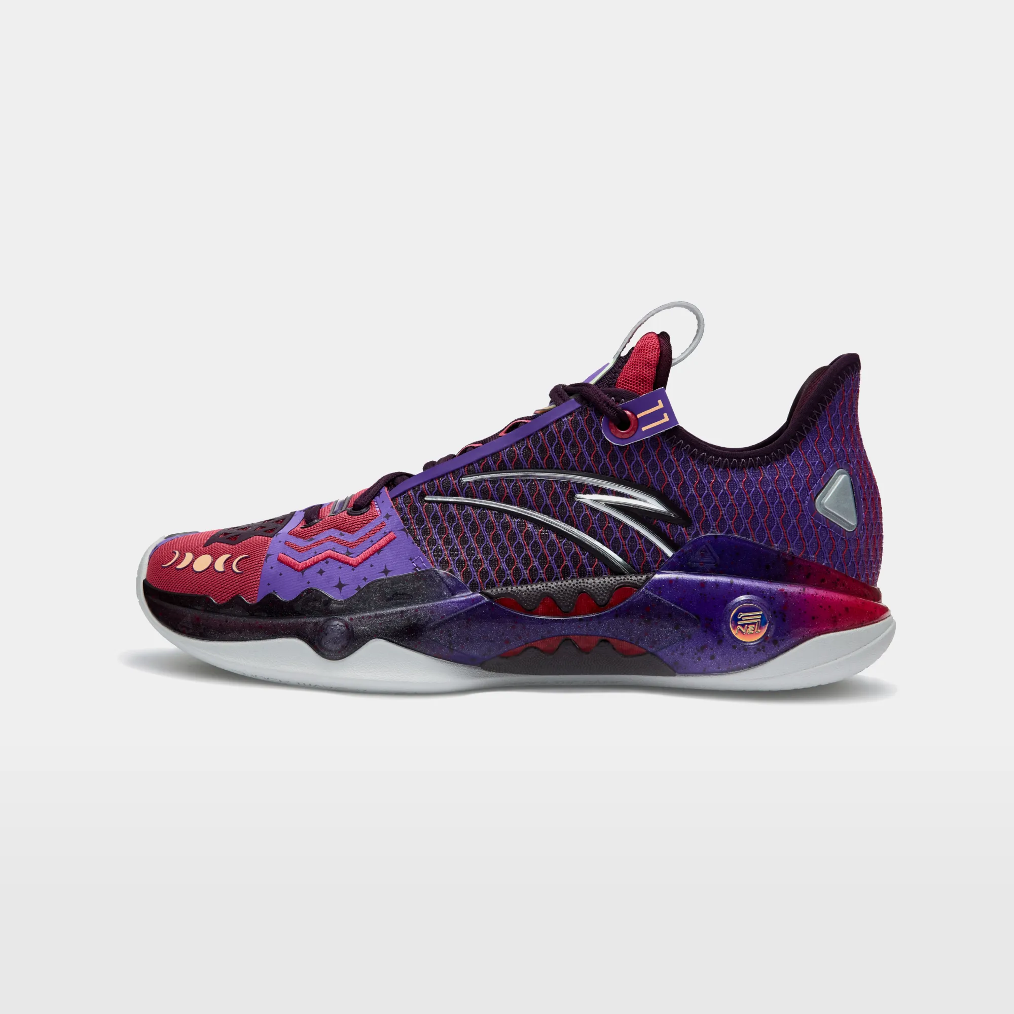 Comfortable Fitment Slip Resistant Pattern ANTA Shock Wave 5 Pro "Moon"