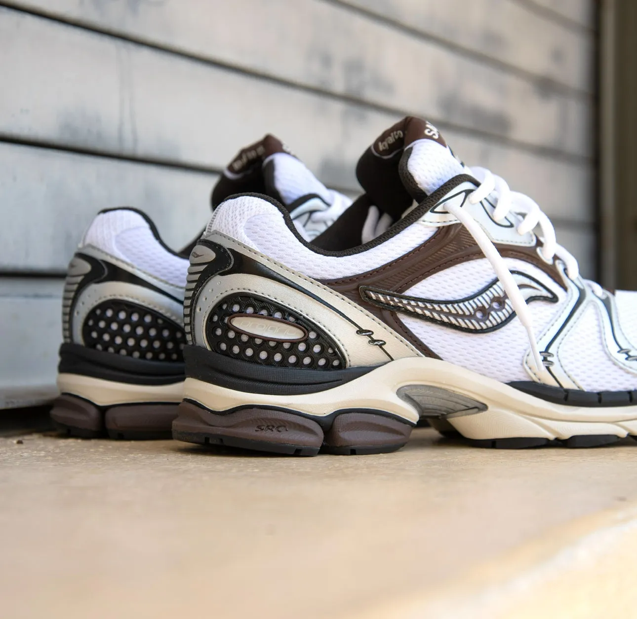Mens Saucony ProGrid Triumph 4 (Silver/Chrome) Sturdy breathability