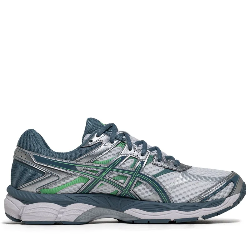 color - black running in a basketball court area shoes Asics Gel-Cumulus 16 - White/Ironclad