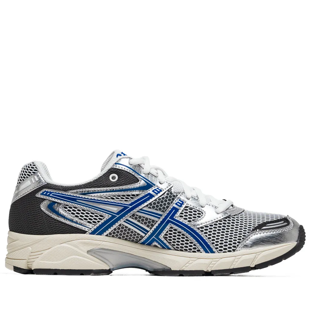 Asics Gel-DS Trainer 14 - White/Asics Blue insulated hydration pack EasyClean