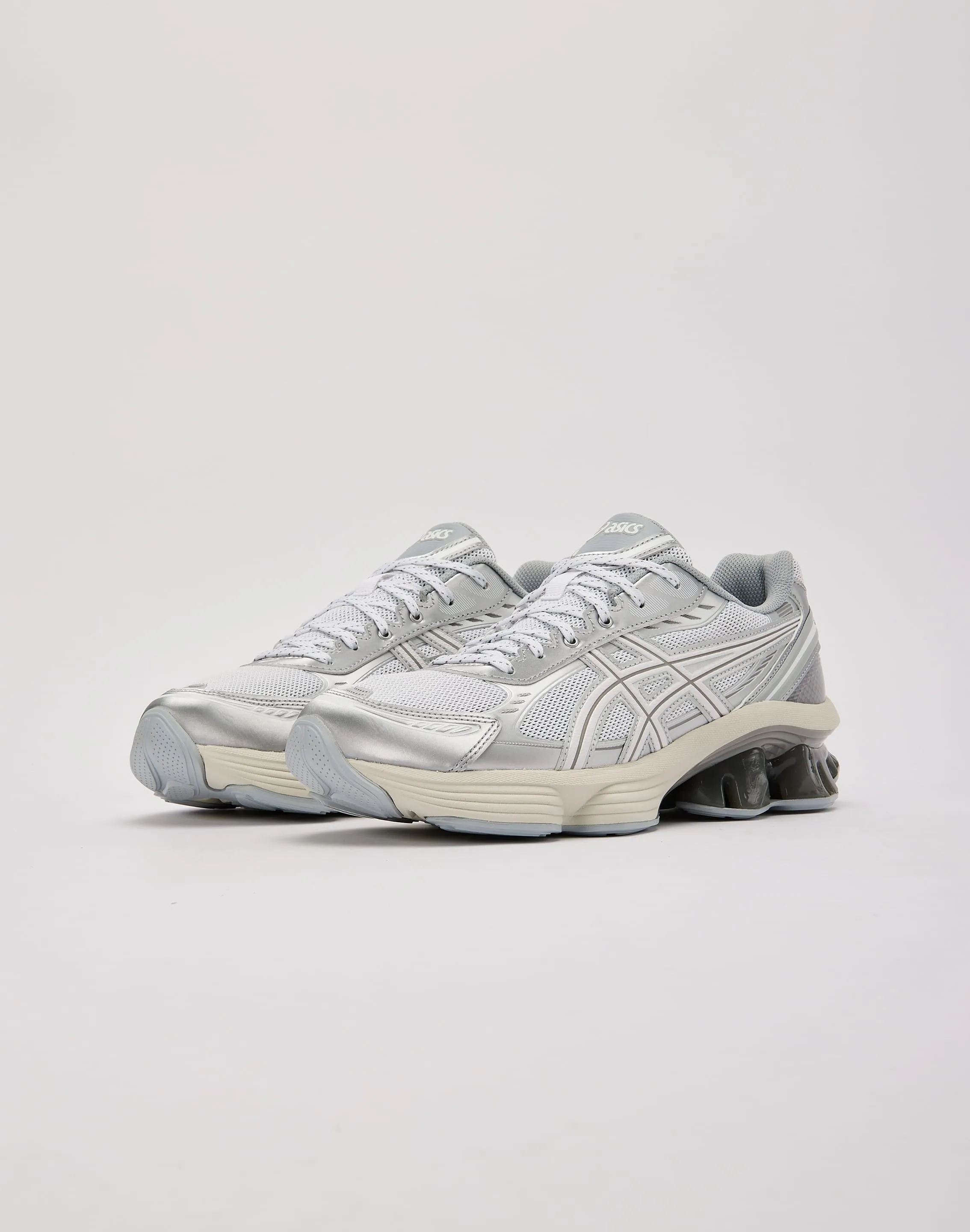 Asics GEL-KINETIC FLUENT Trendy Look