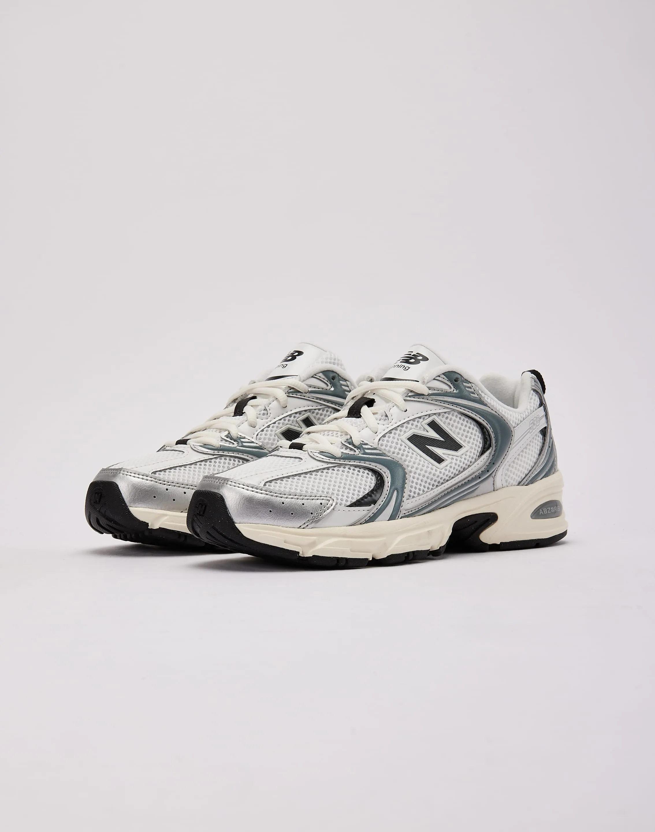 Step Easy New Balance 530