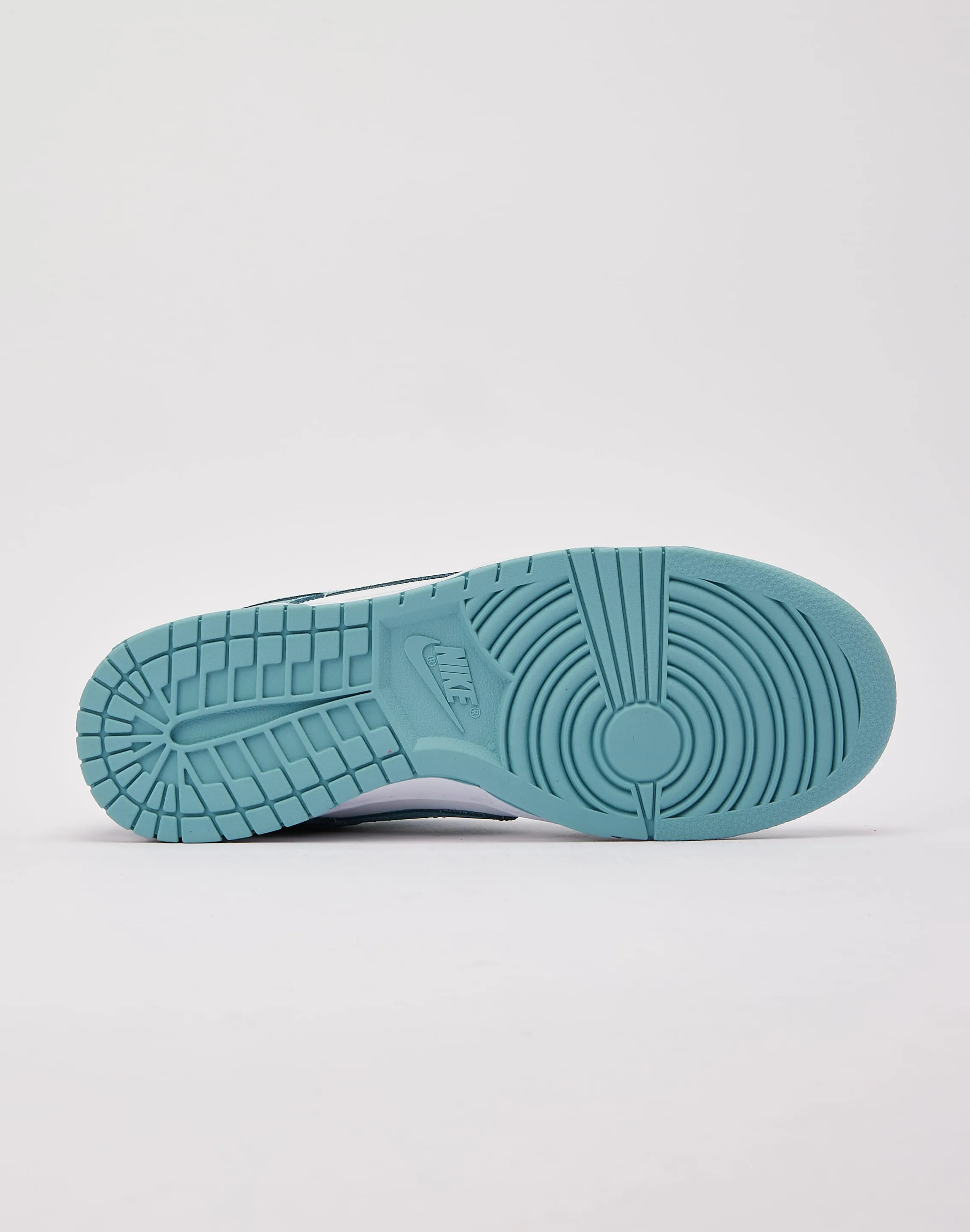 Smooth Grip Durable Design Nike Dunk Low Retro