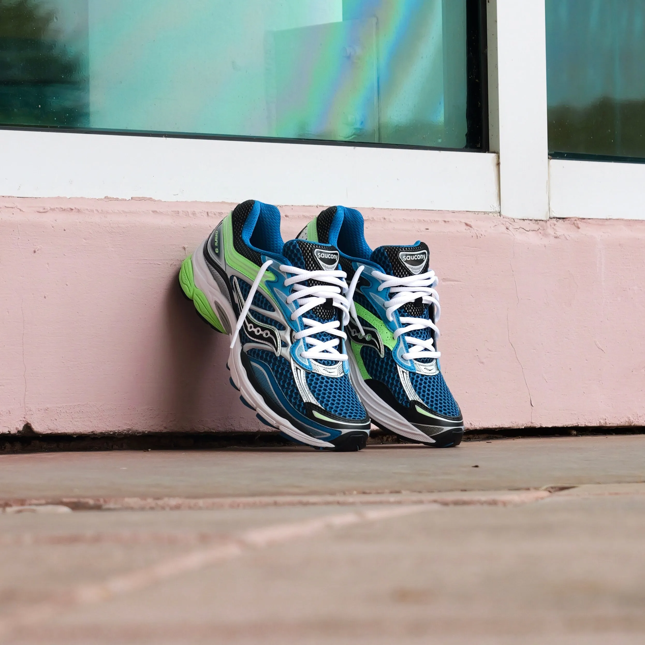 Mens Saucony ProGrid Omni 9 (Blue/Lime) Traction design