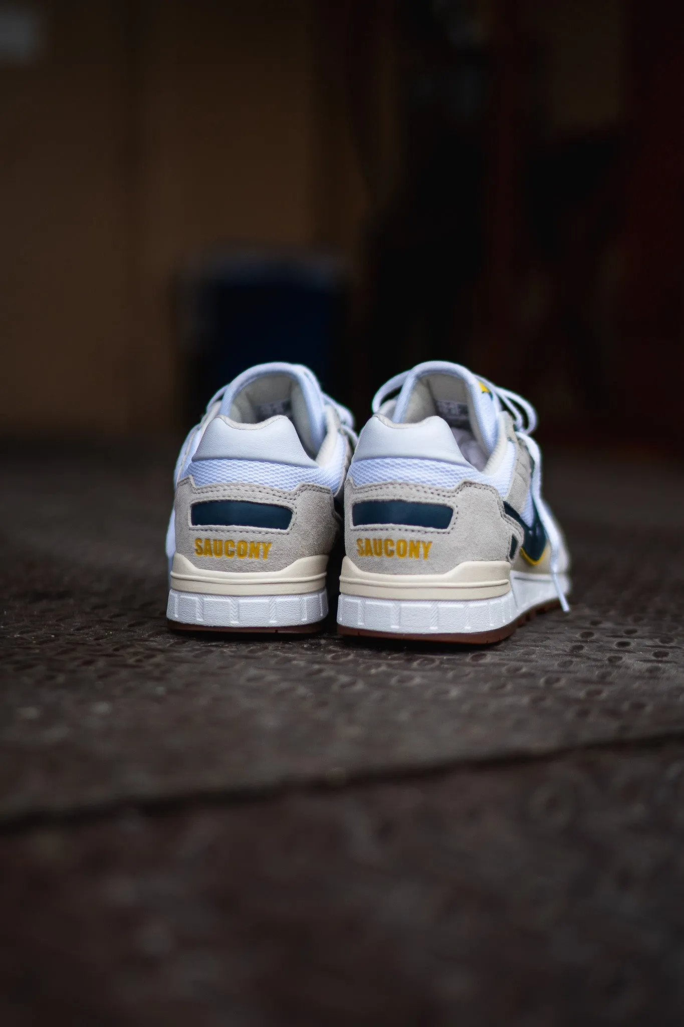 vacation Supportive touch Mens Saucony Shadow 5000 (White/Navy)