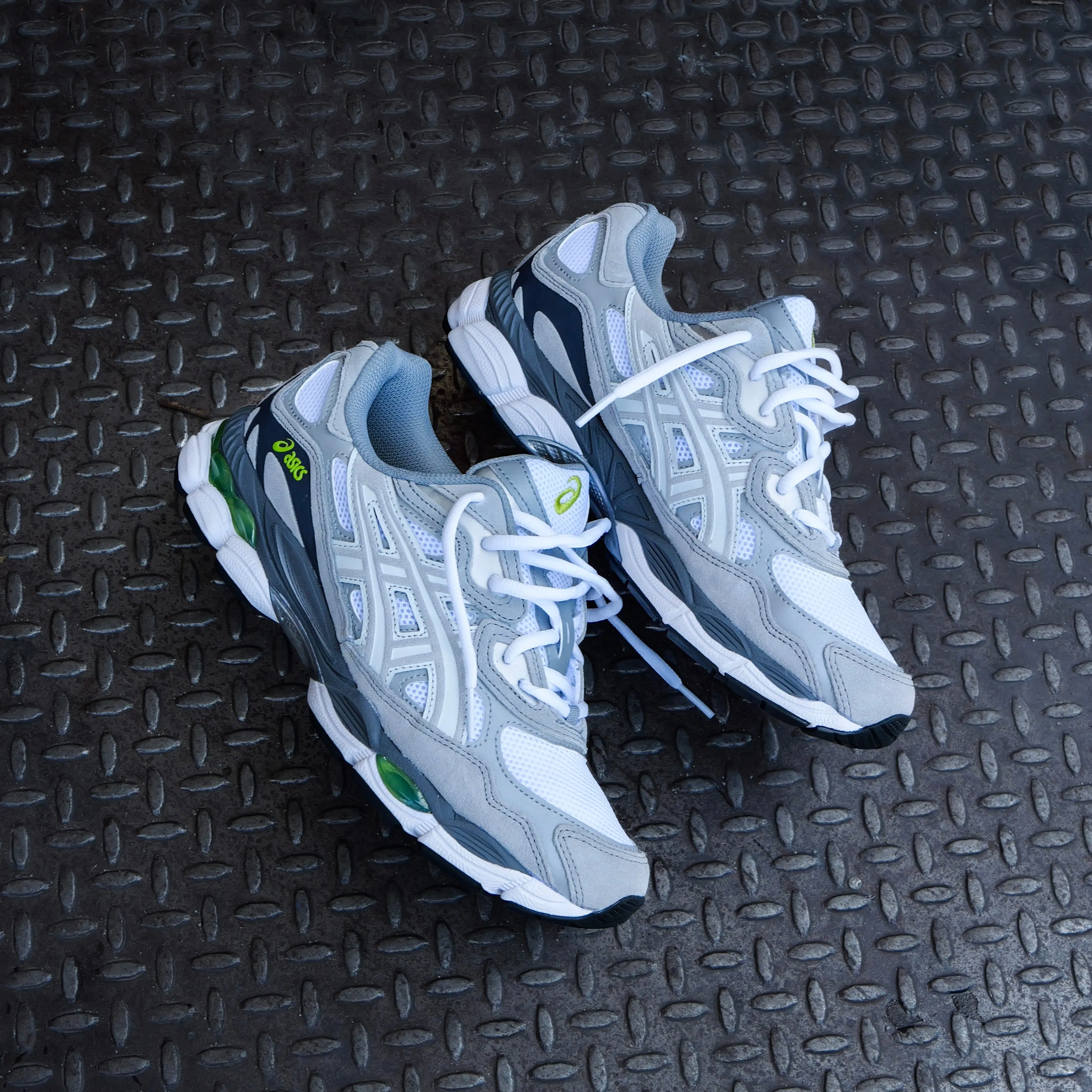 Mens Asics Gel-NYC (White/Glacier Grey) Wide-fit