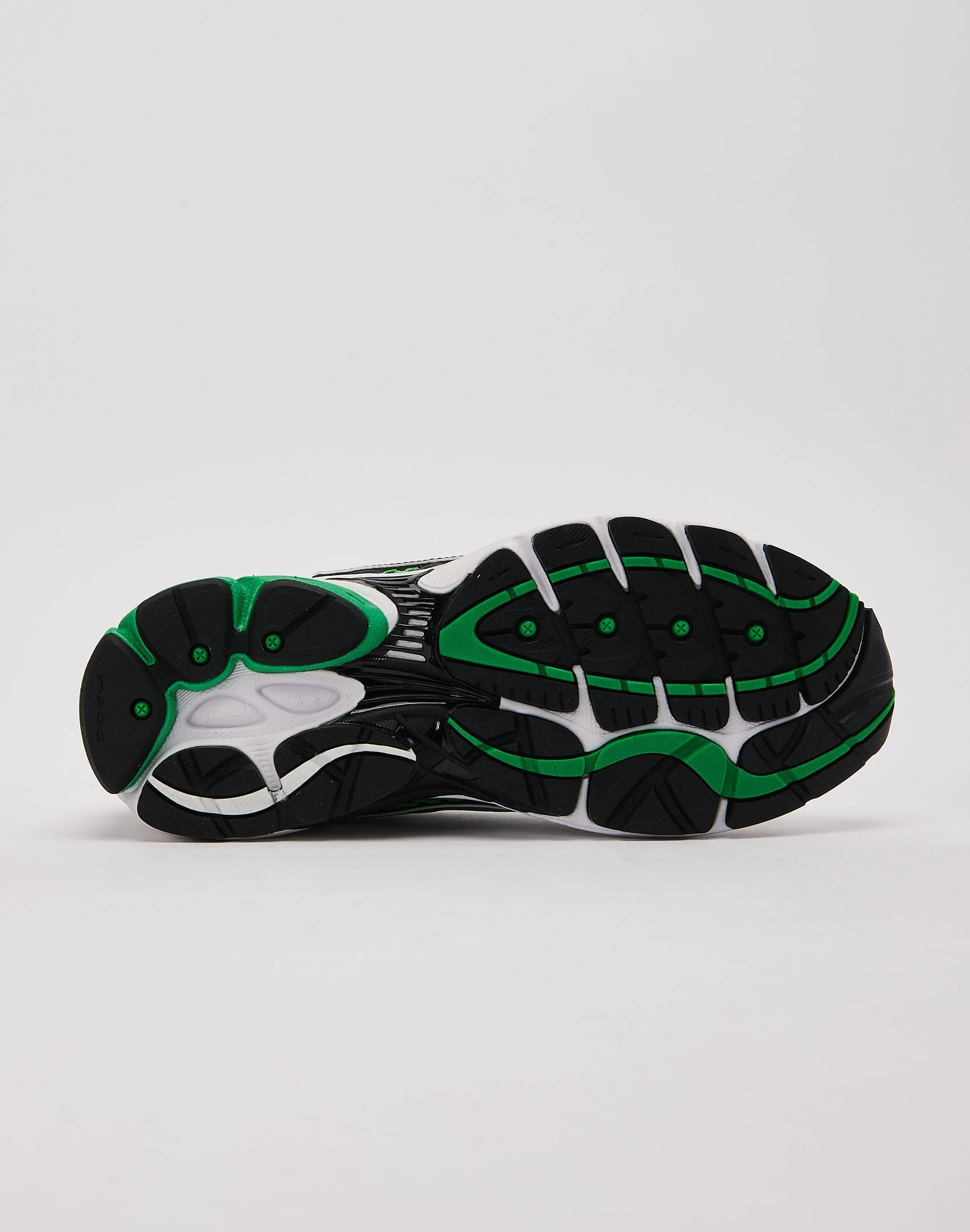 All terrain Slip On Style Saucony ProGrid Omni 9