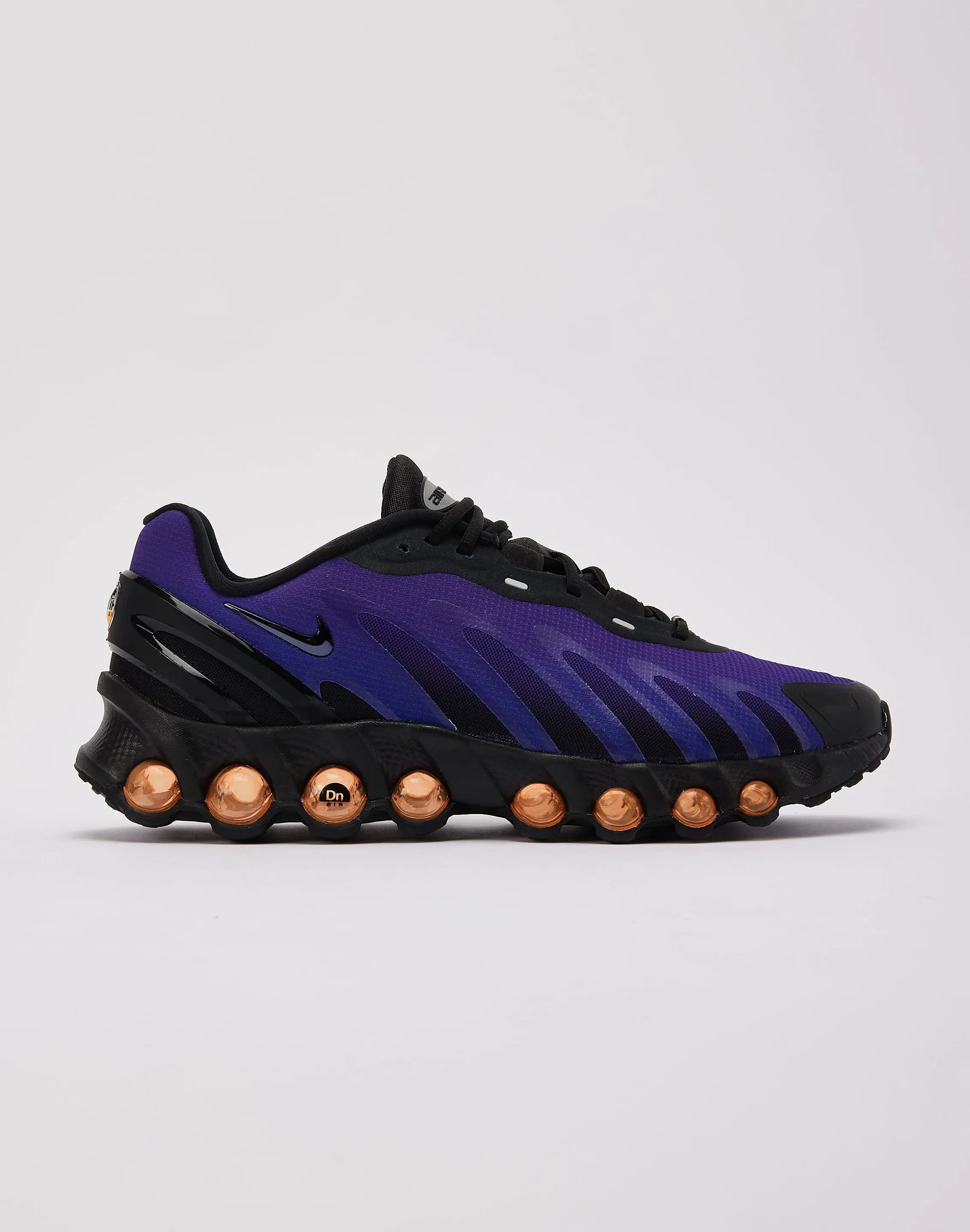 Mountain Path Busy Streets Nike Air Max Dn8