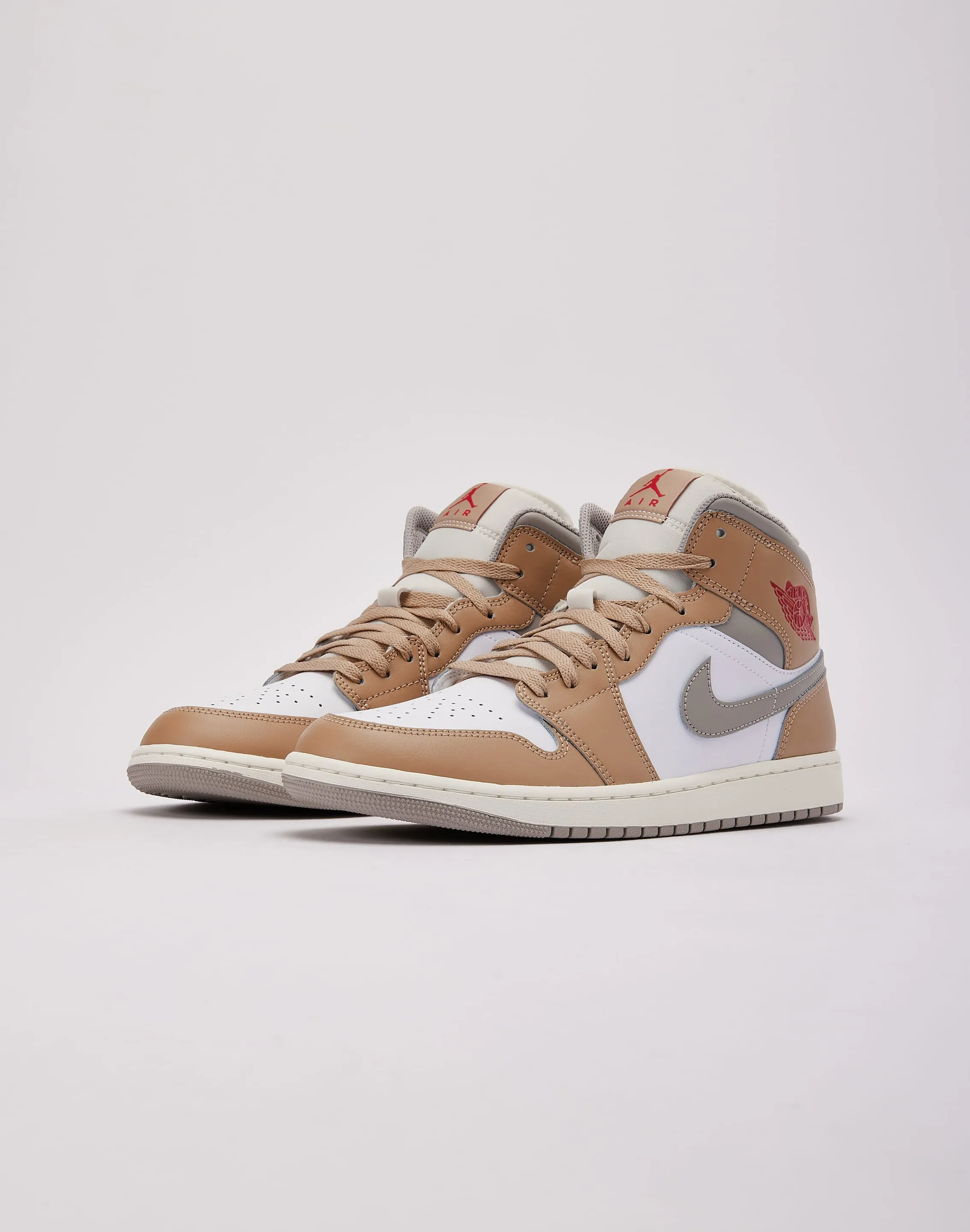 Jordan Air Jordan 1 Mid Smart Trend Non-Slip Cushioning