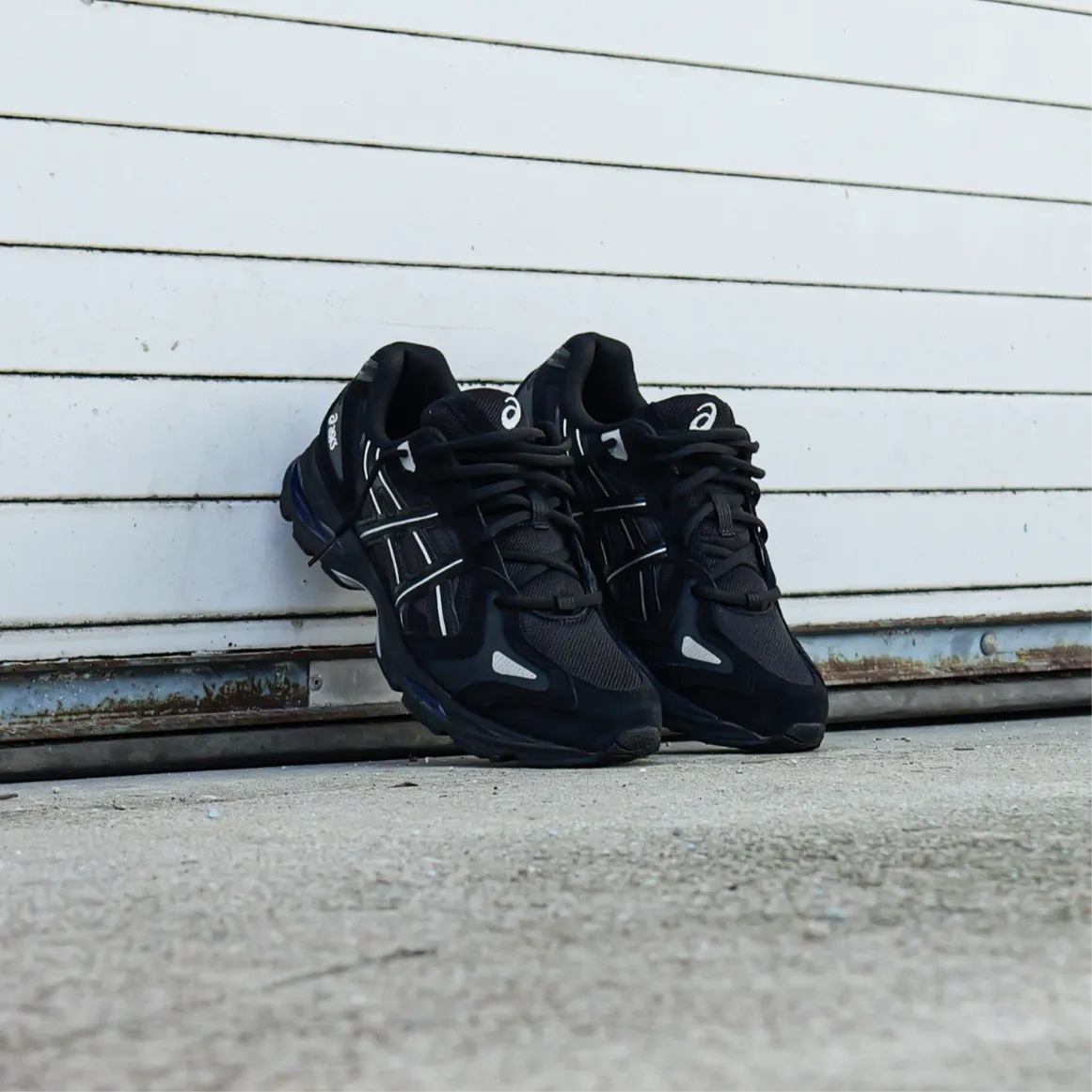 Mens Asics Gel K-1011 (Black/Silver) mules loafers