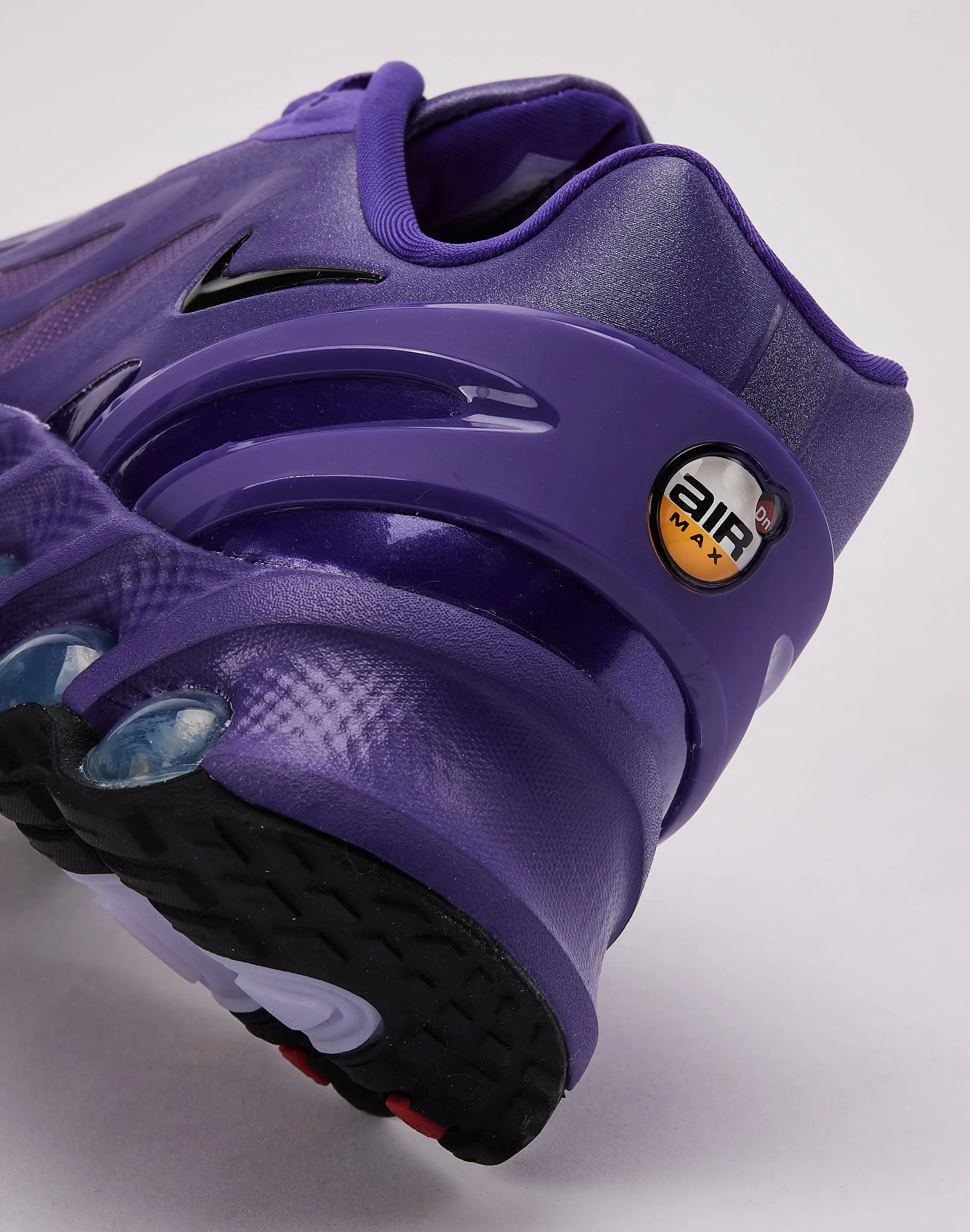 Nike Air Max Dn8 StreamlinedDesign Thermoregulating Material