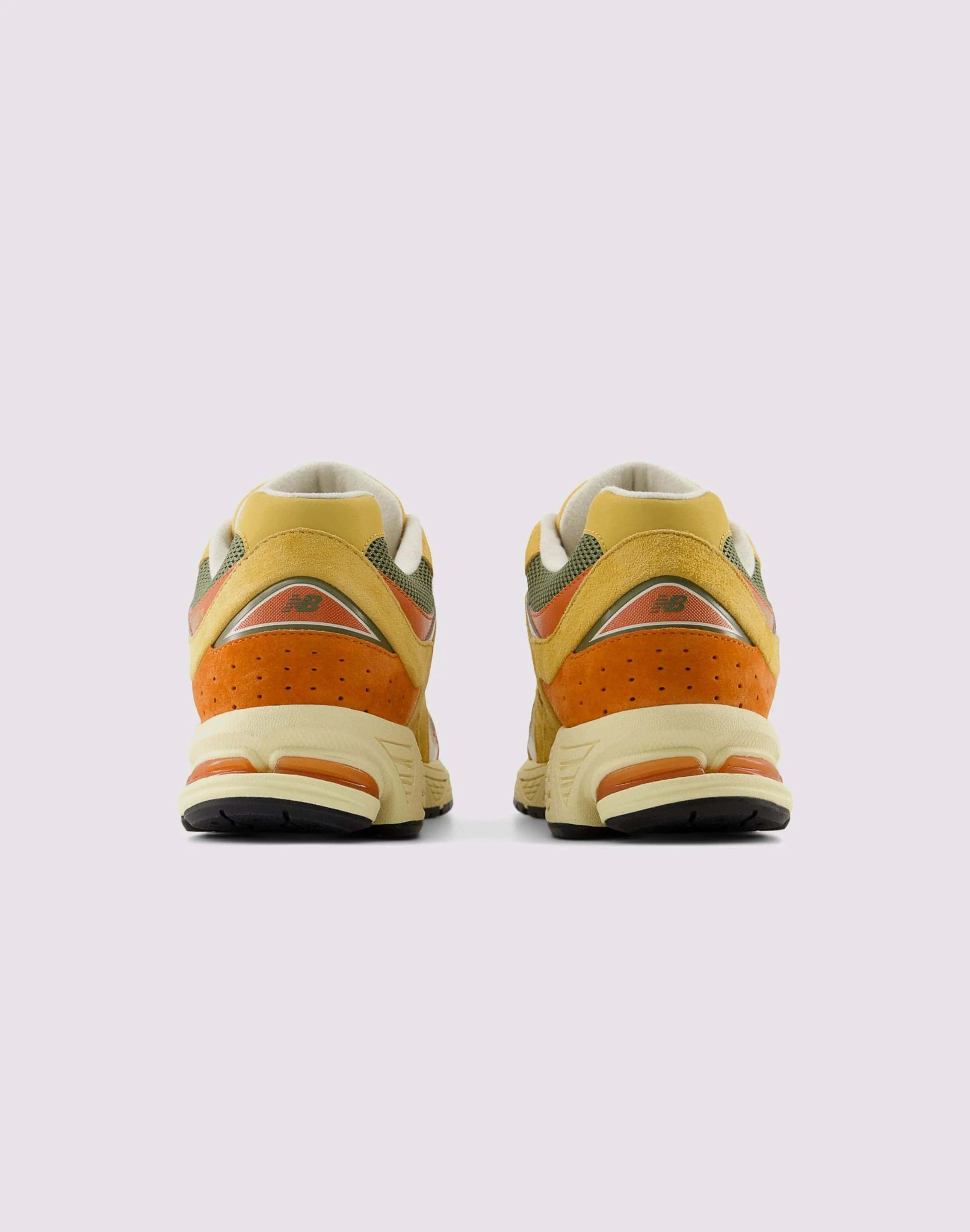 New Balance 2002R Sleek Mood