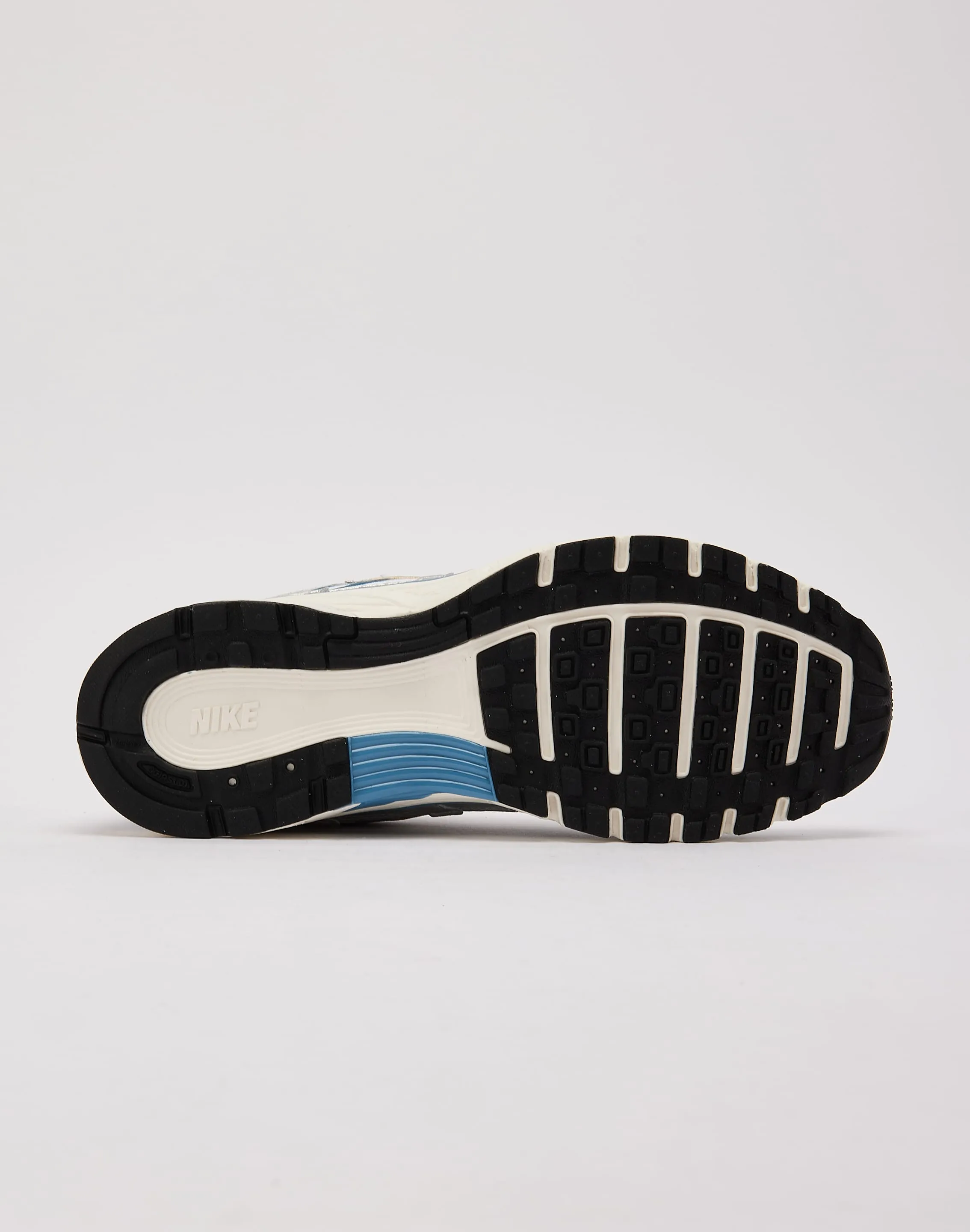 Warm Keep Nike P-6000