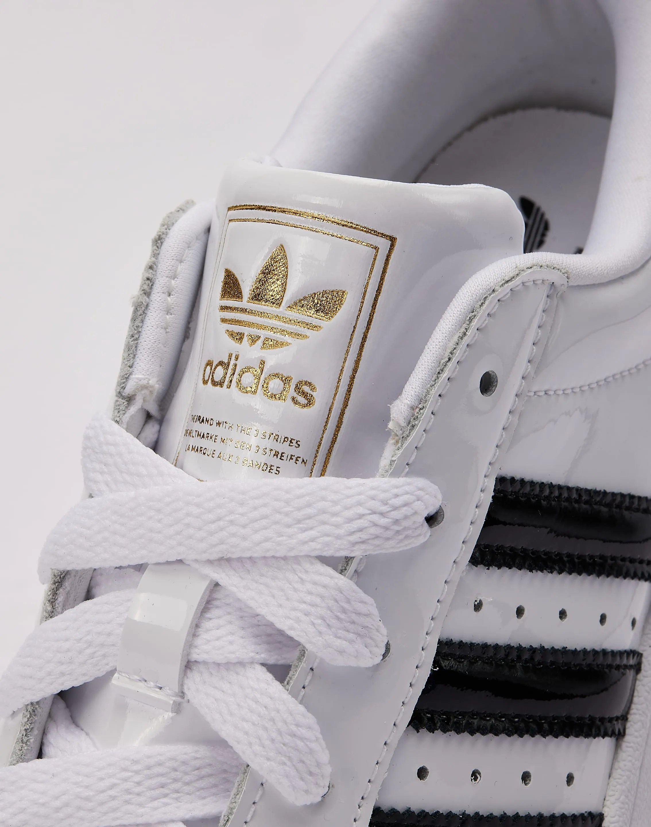 Mid   Top Style Adidas Superstar II