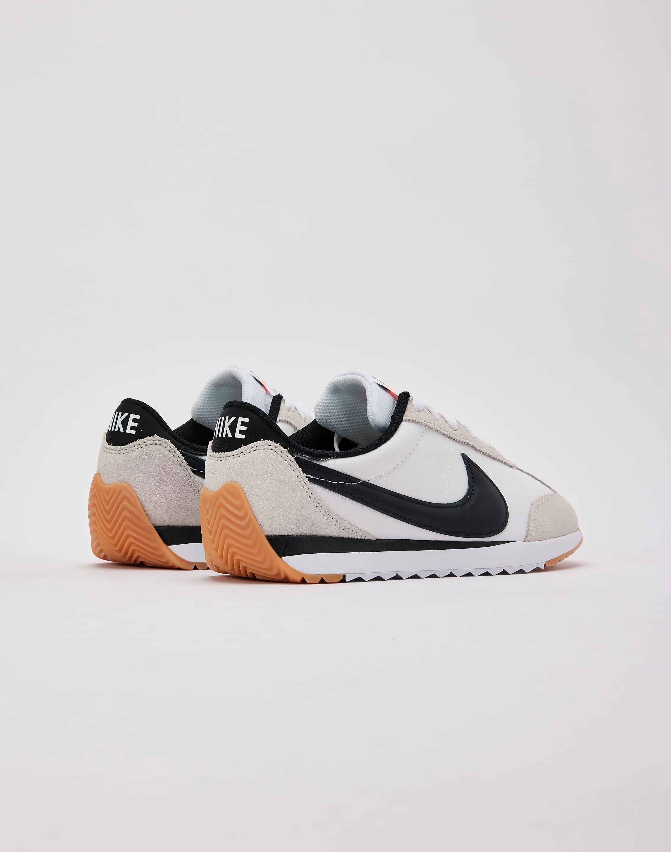 Nike Pacific Cool Touch Easy Maintenance