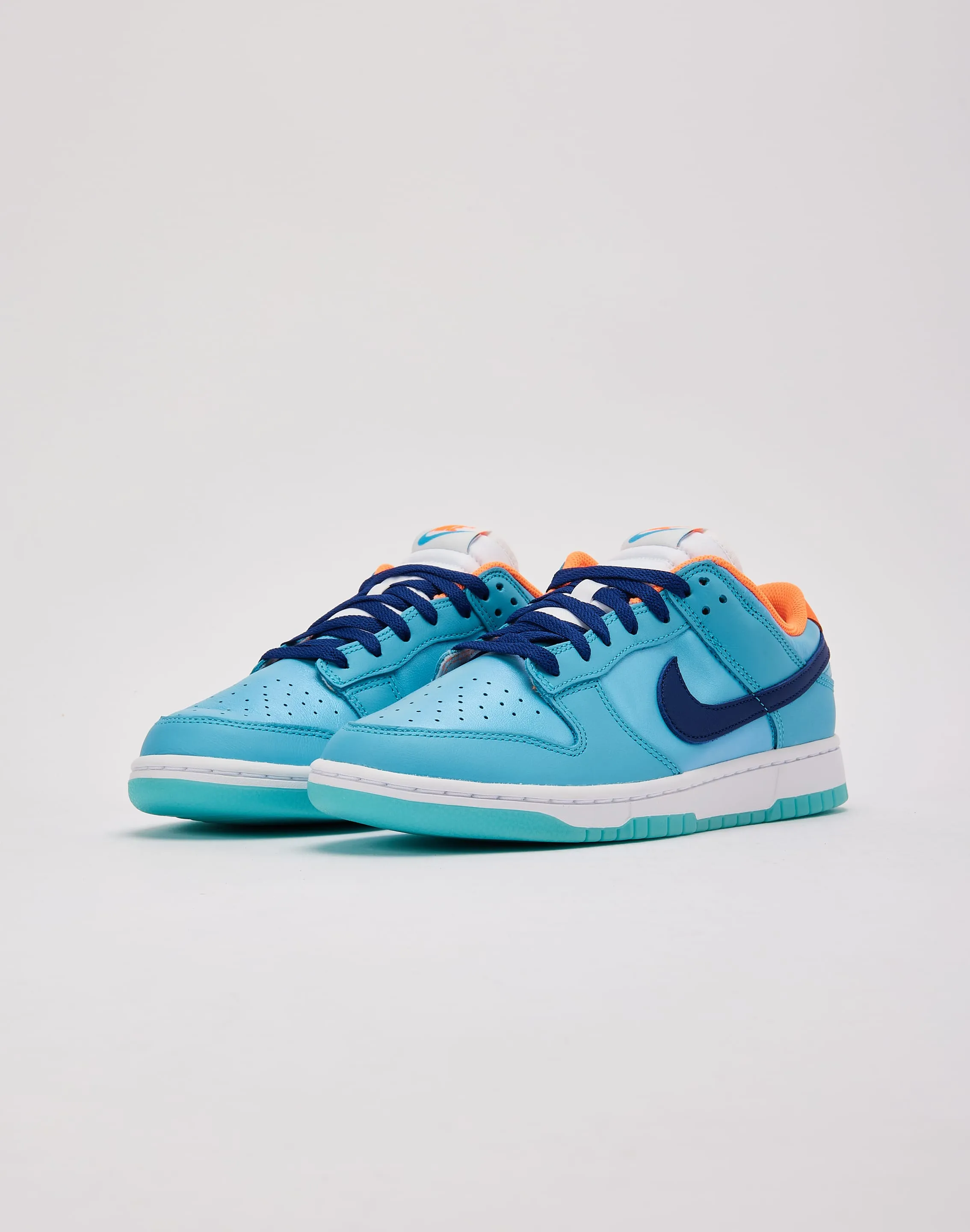 Soft Layers Walk Routine Nike Dunk Low SE