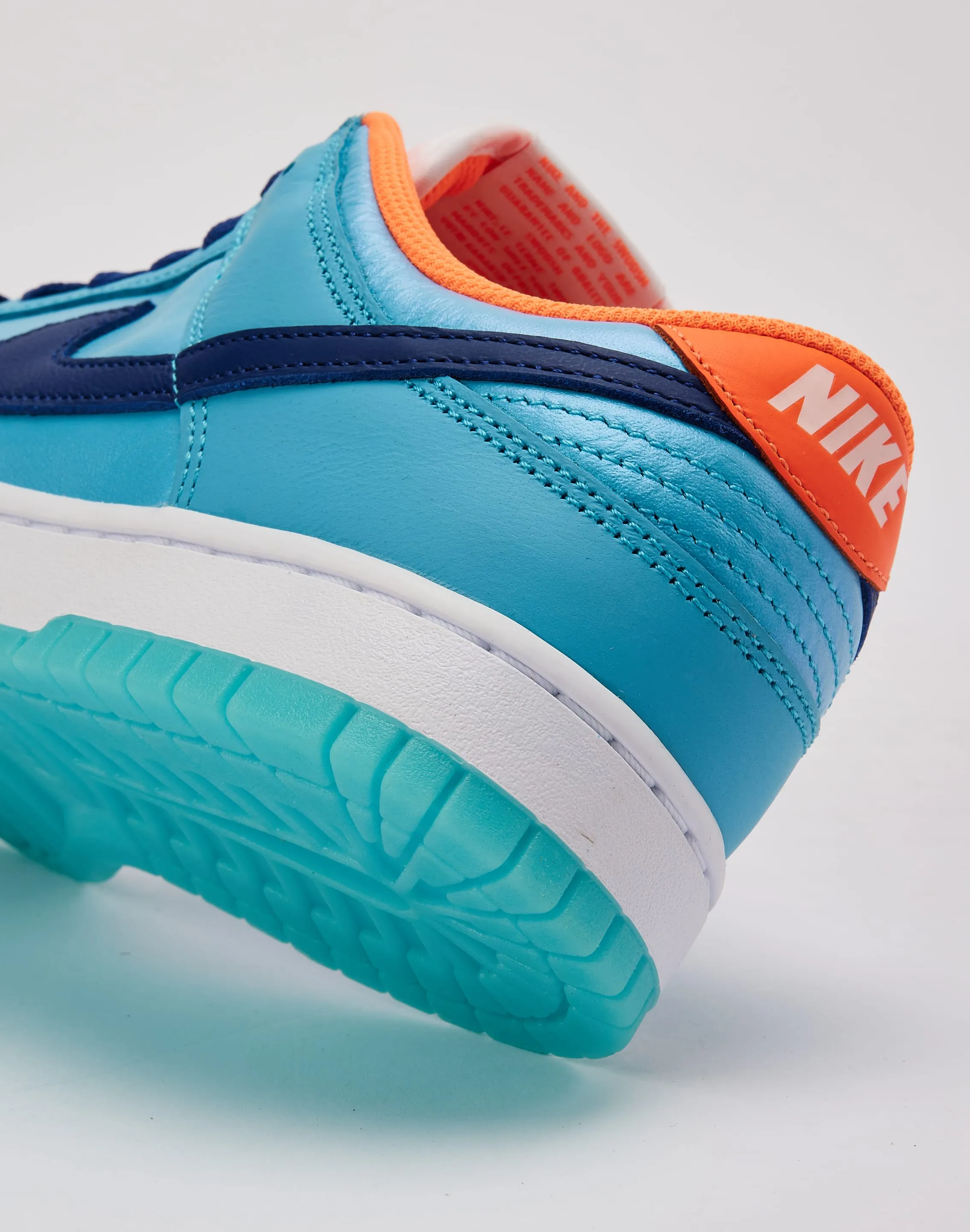 Nike Dunk Low SE Trail Path Walk Time