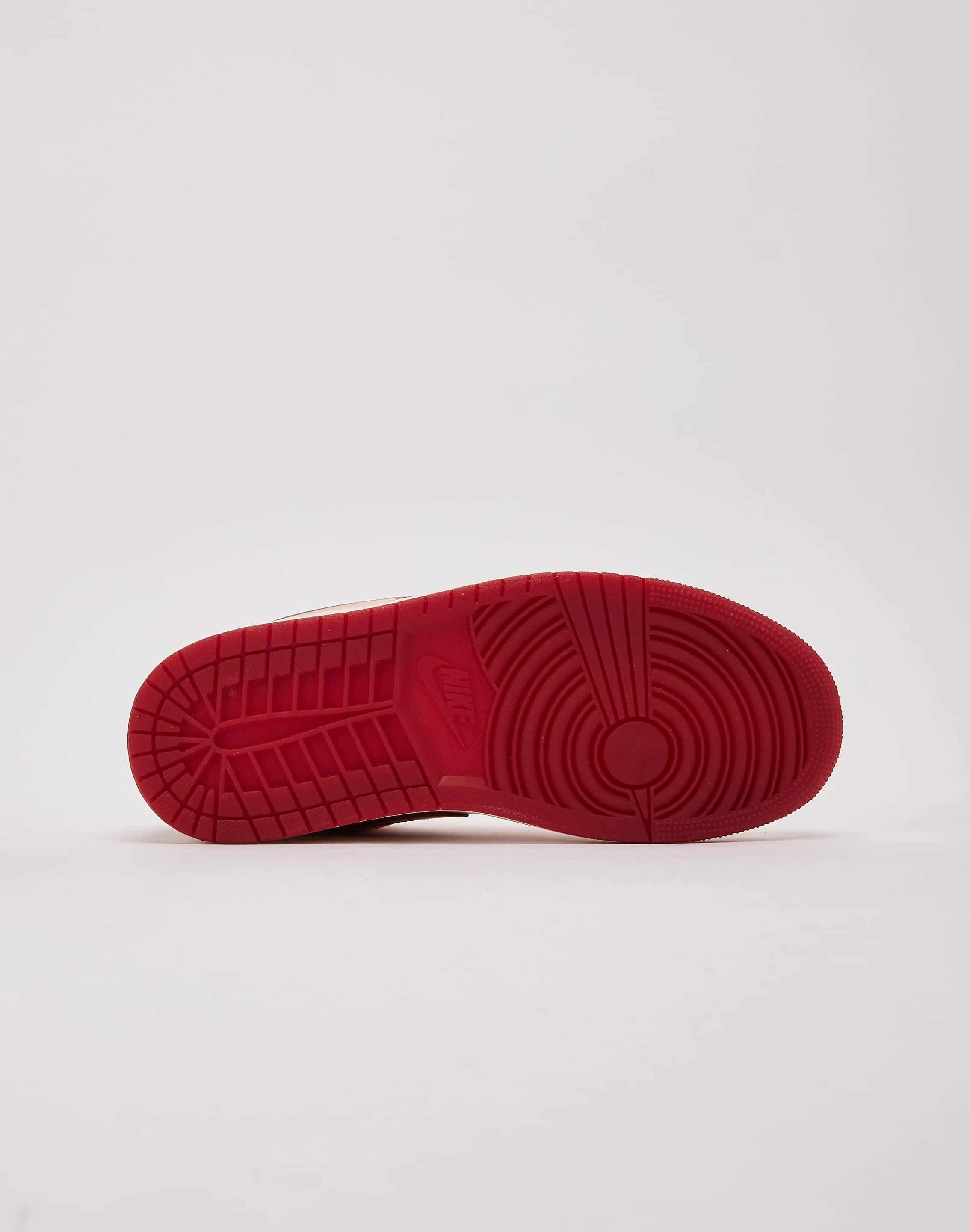 Effortless Style Jordan Air Jordan 1 Low SE