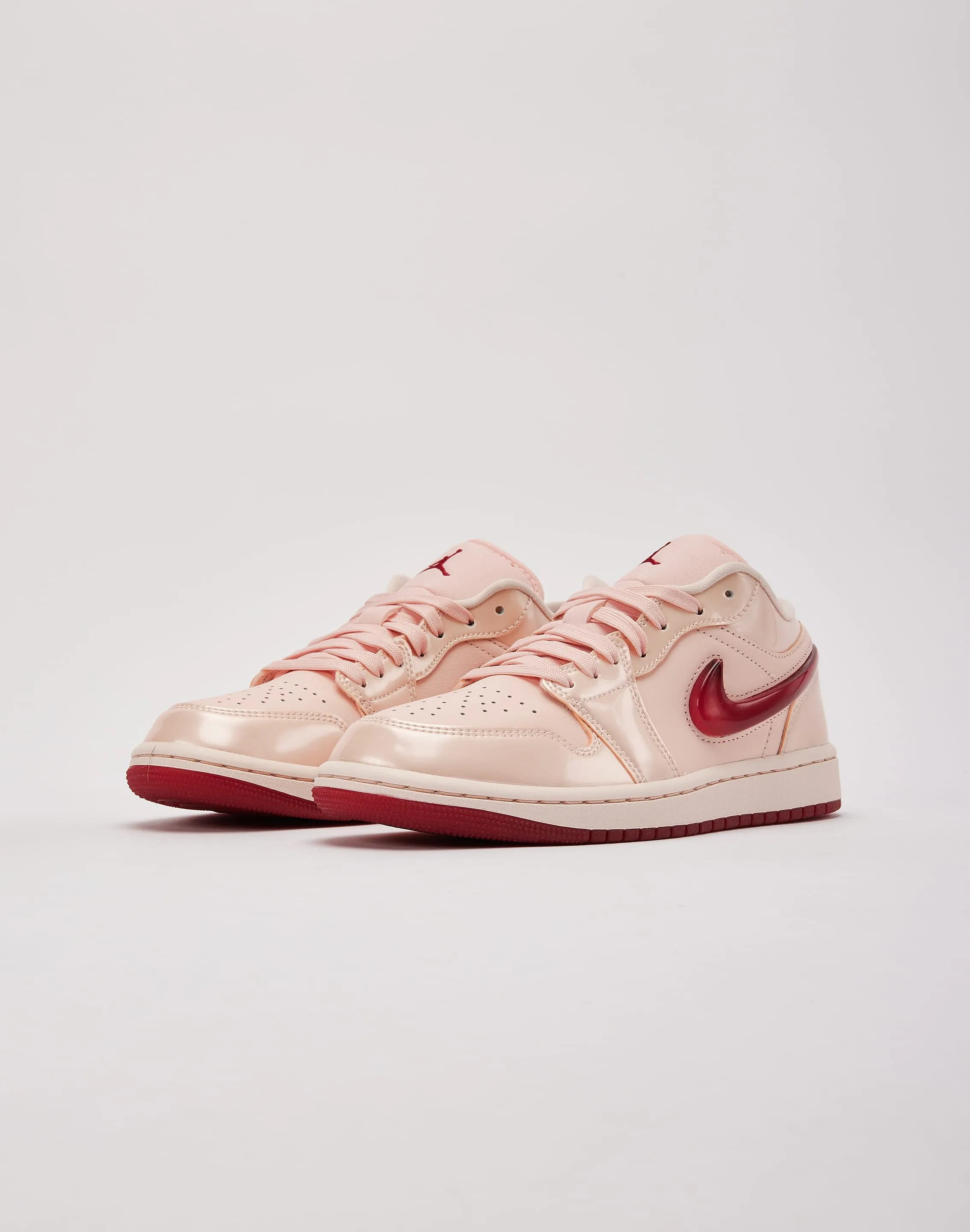 Anti Slip Lacing Fashion-forward materials Jordan Air Jordan 1 Low SE