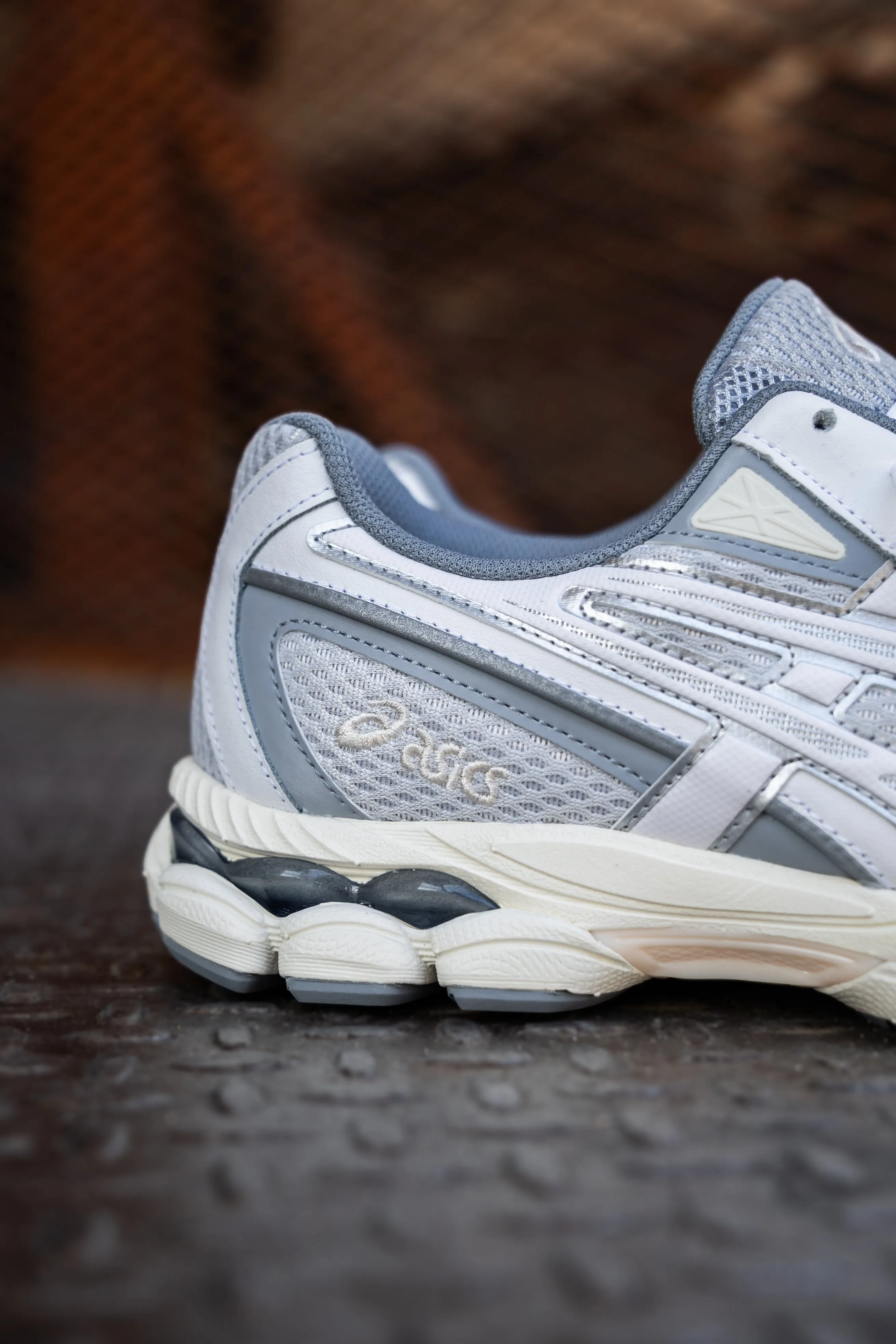 Mens Asics Gel-NYC 2055 (Glacier Grey/White) first Cone Heel
