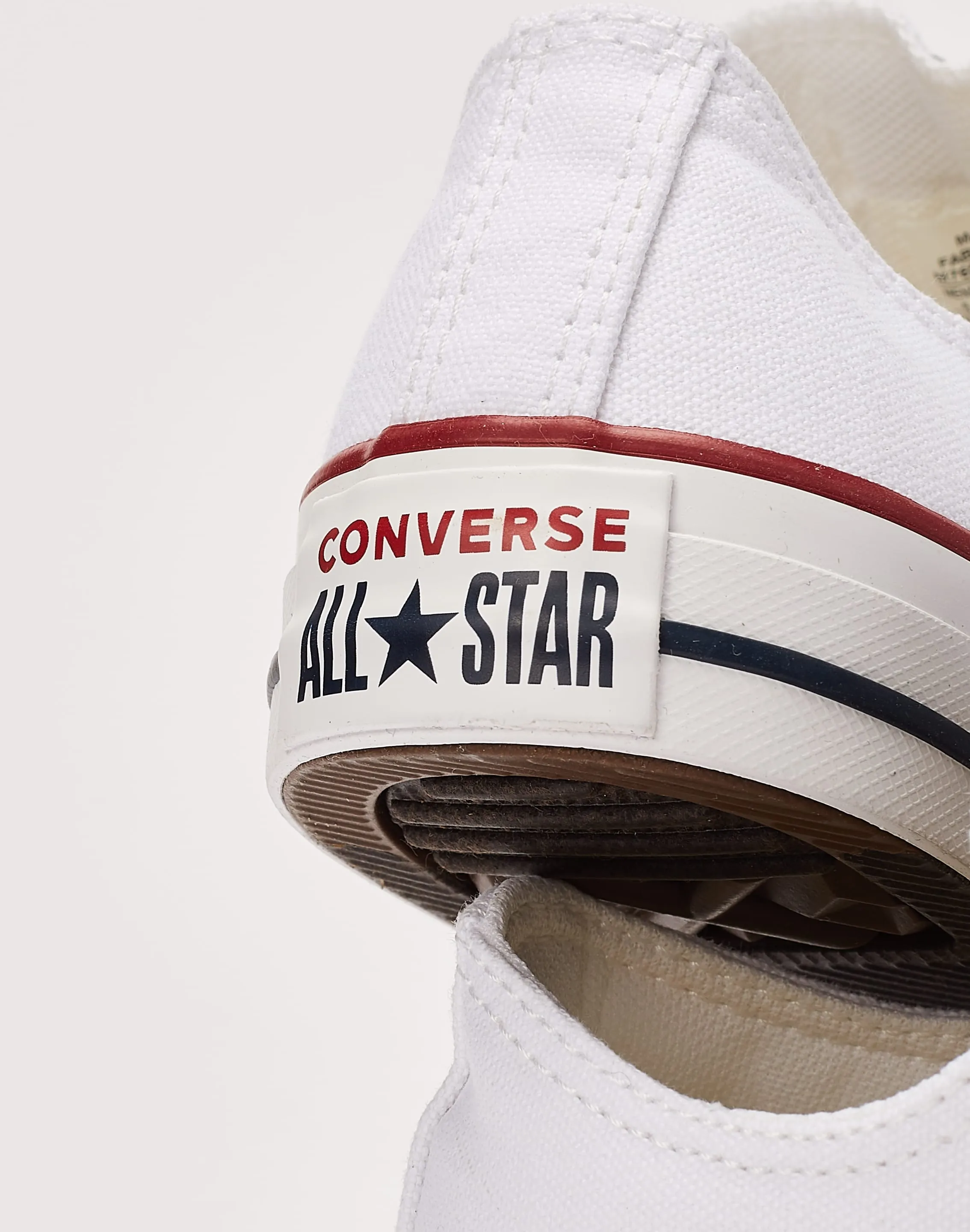 Converse Chuck Taylor All-Star Low Comfortable Standing