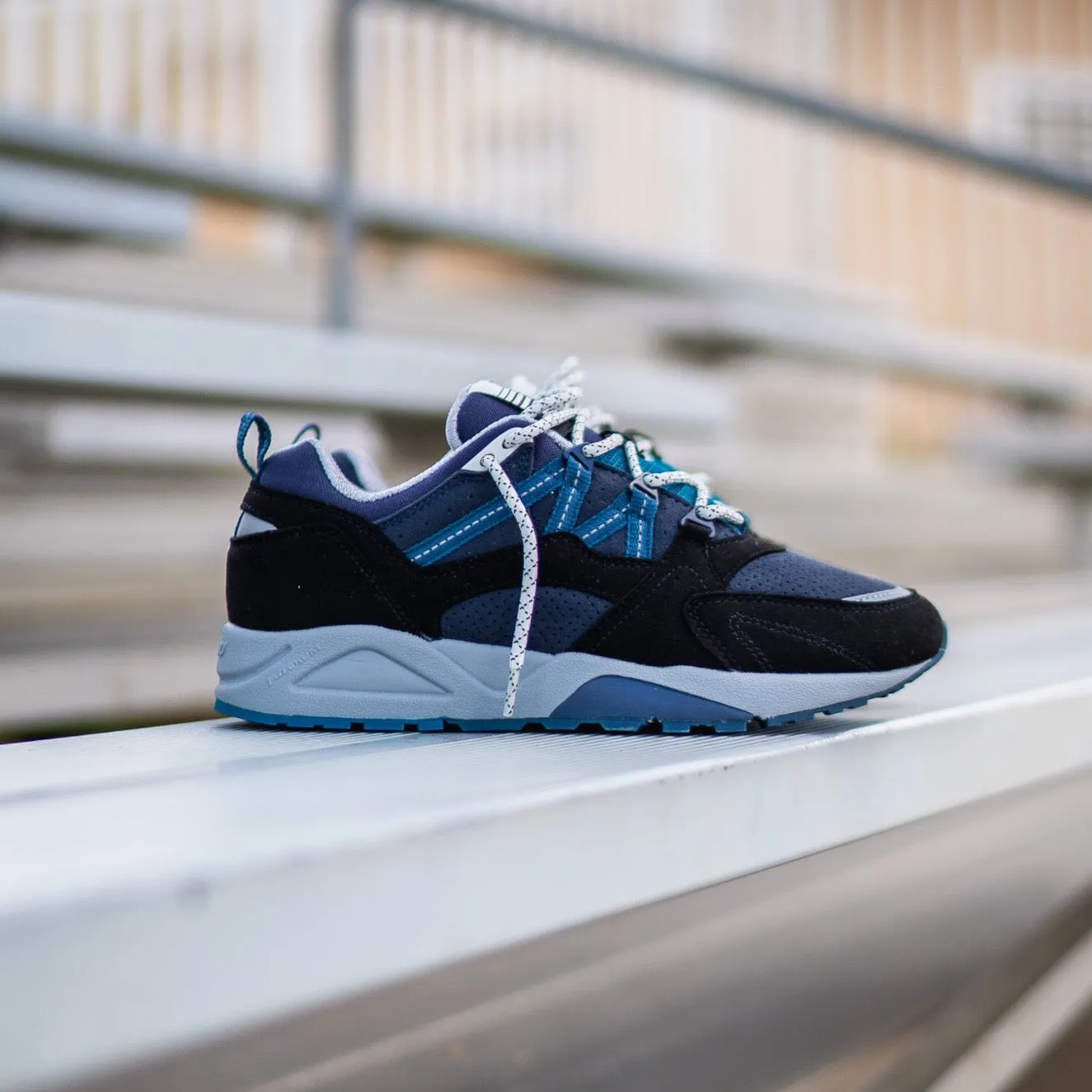 Mens Karhu Fusion 2.0 (Jet Black/Lagoon) shortest