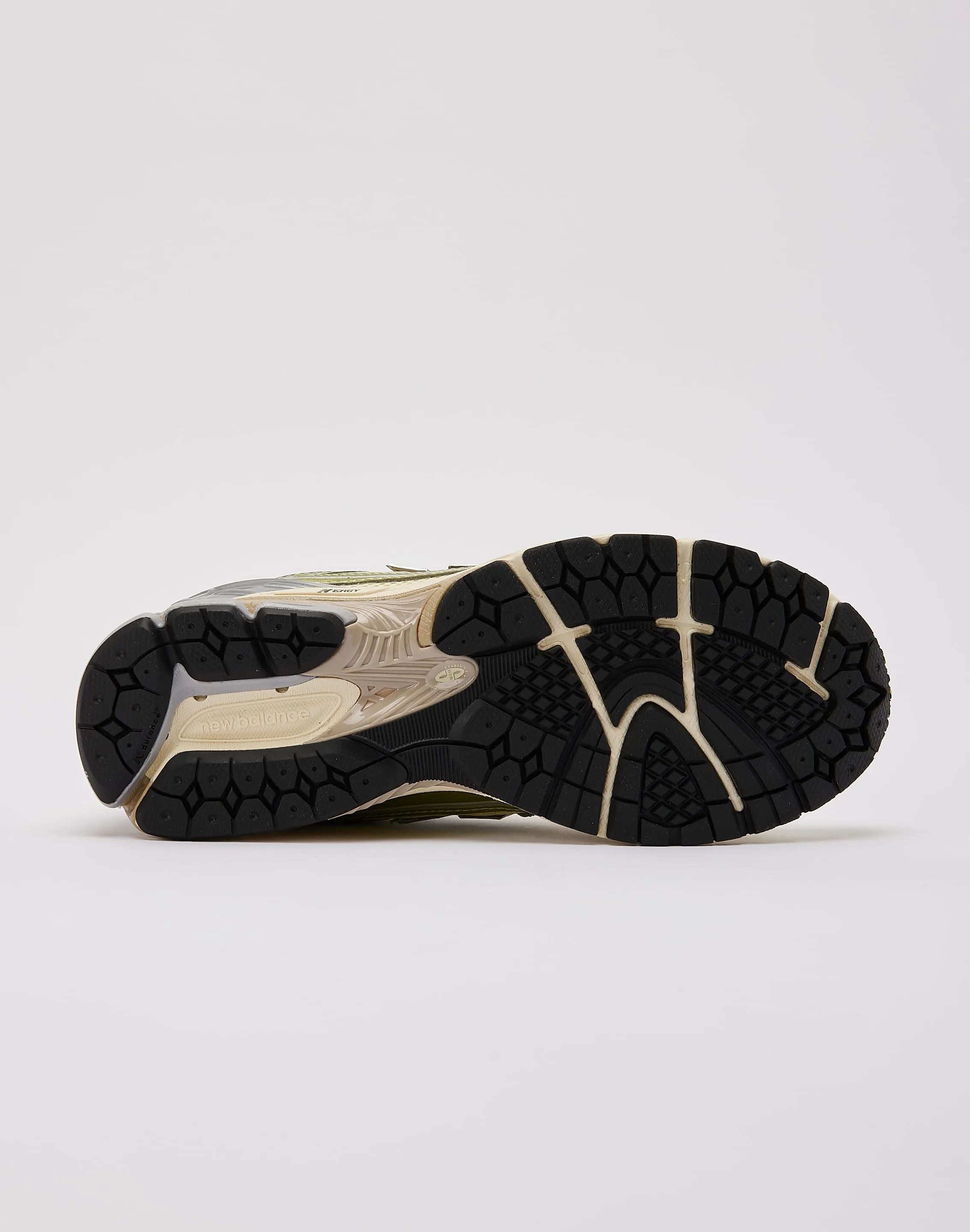 New Balance 1906R New York LeatherMaterial