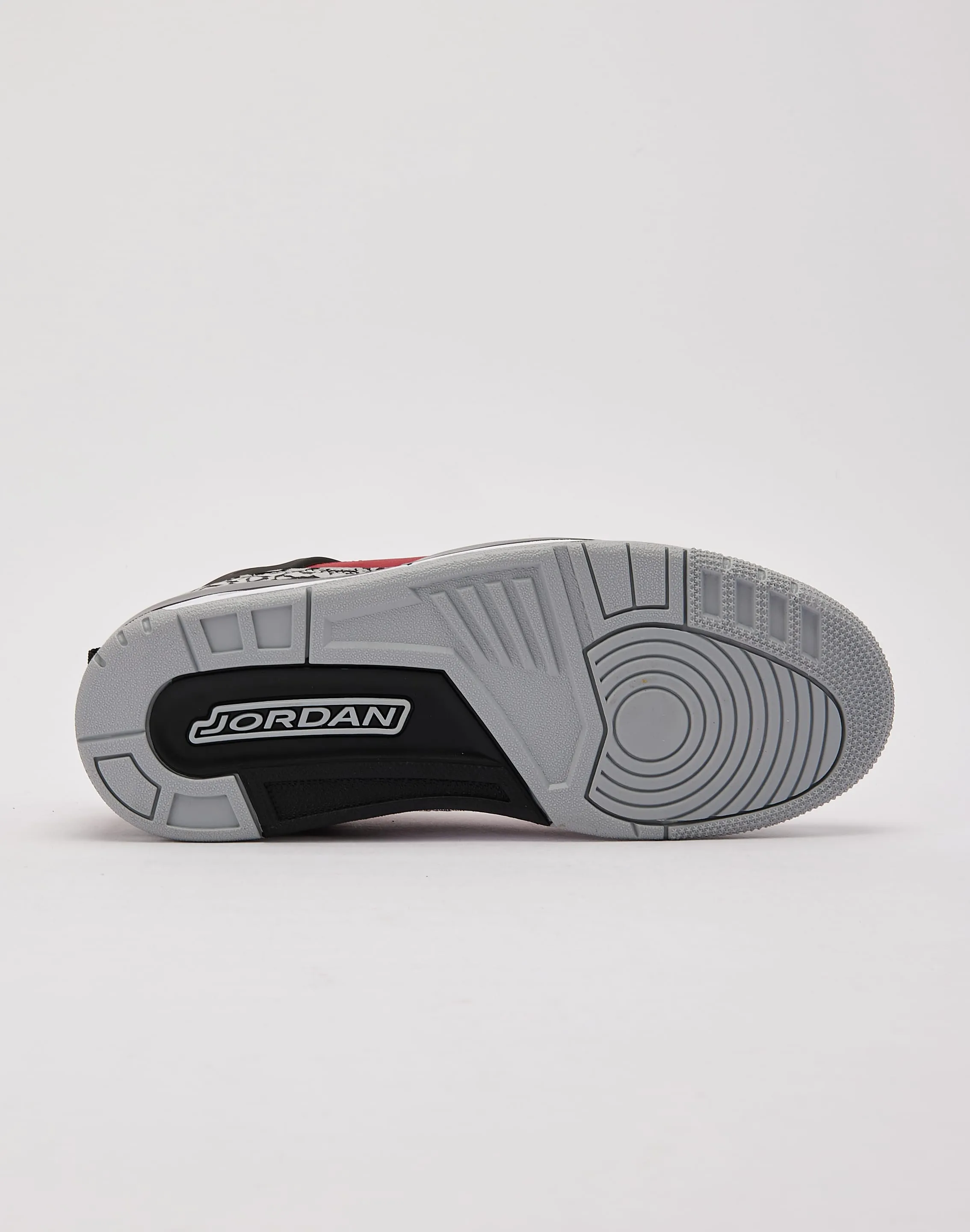 Jordan Spizike Low Round Toe