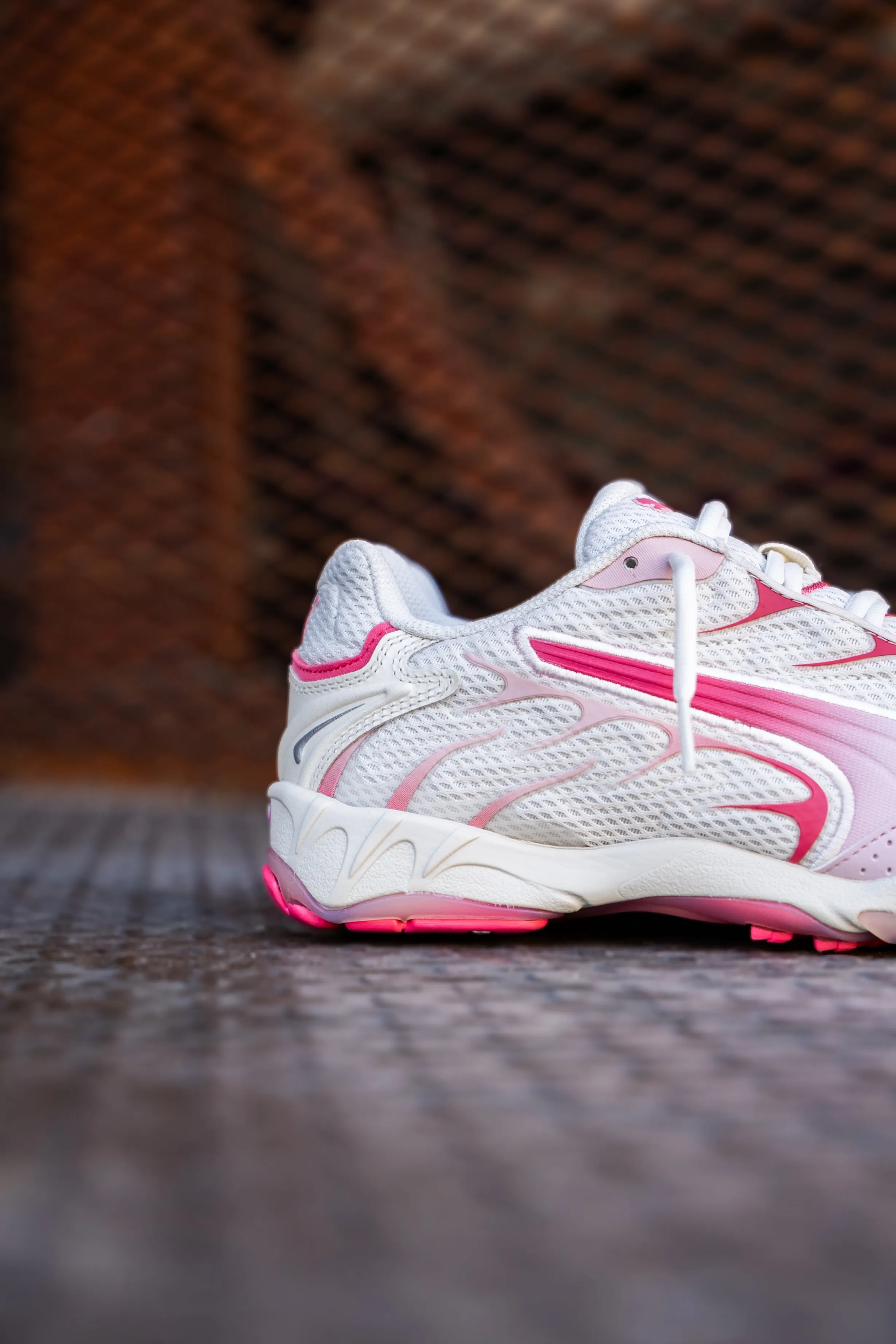 Crystal Glow Womens Puma Inhale (Warm White/Magic Rose)