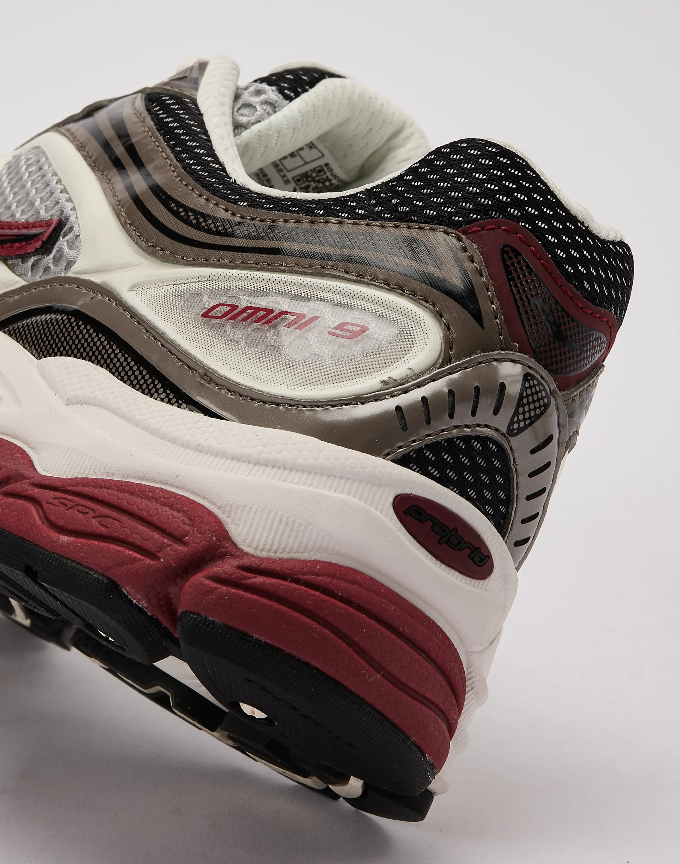 Weekend Hike Comfort   cushion Saucony ProGrid Omni 9