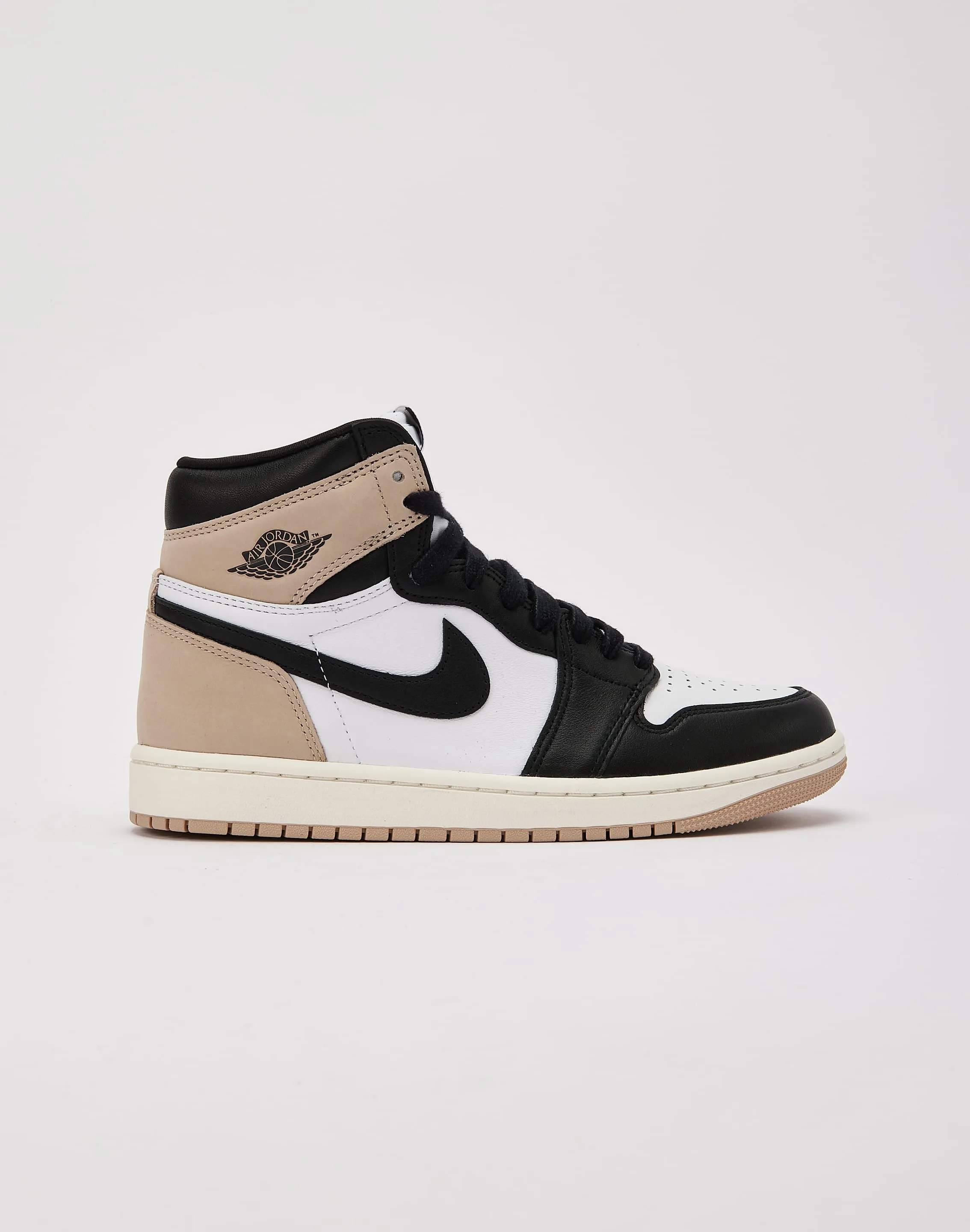 Outsole Grip Zipper Closure Jordan Air Jordan 1 Retro High OG 'Latte'