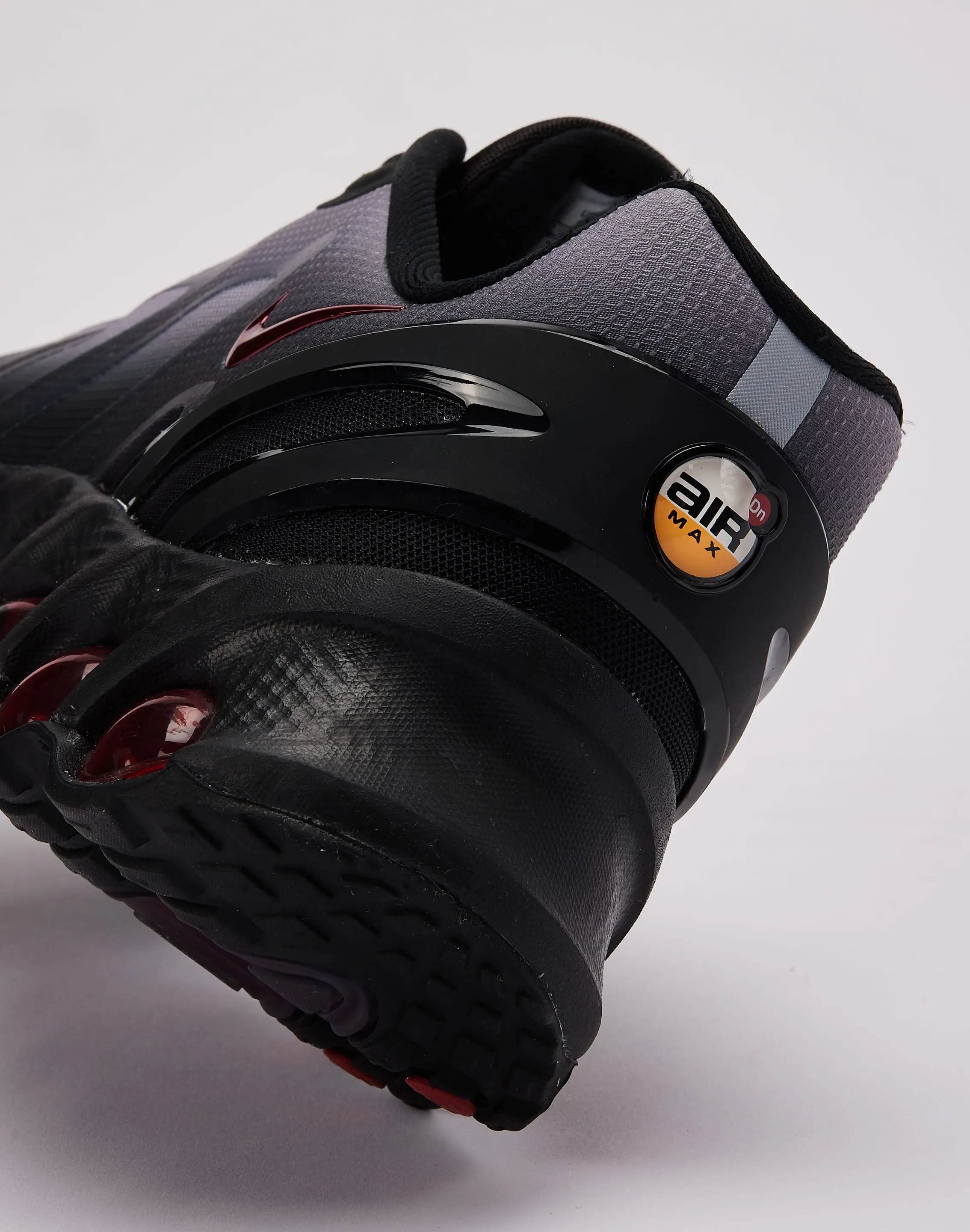 Travel Shoes Nike Air Max Dn8