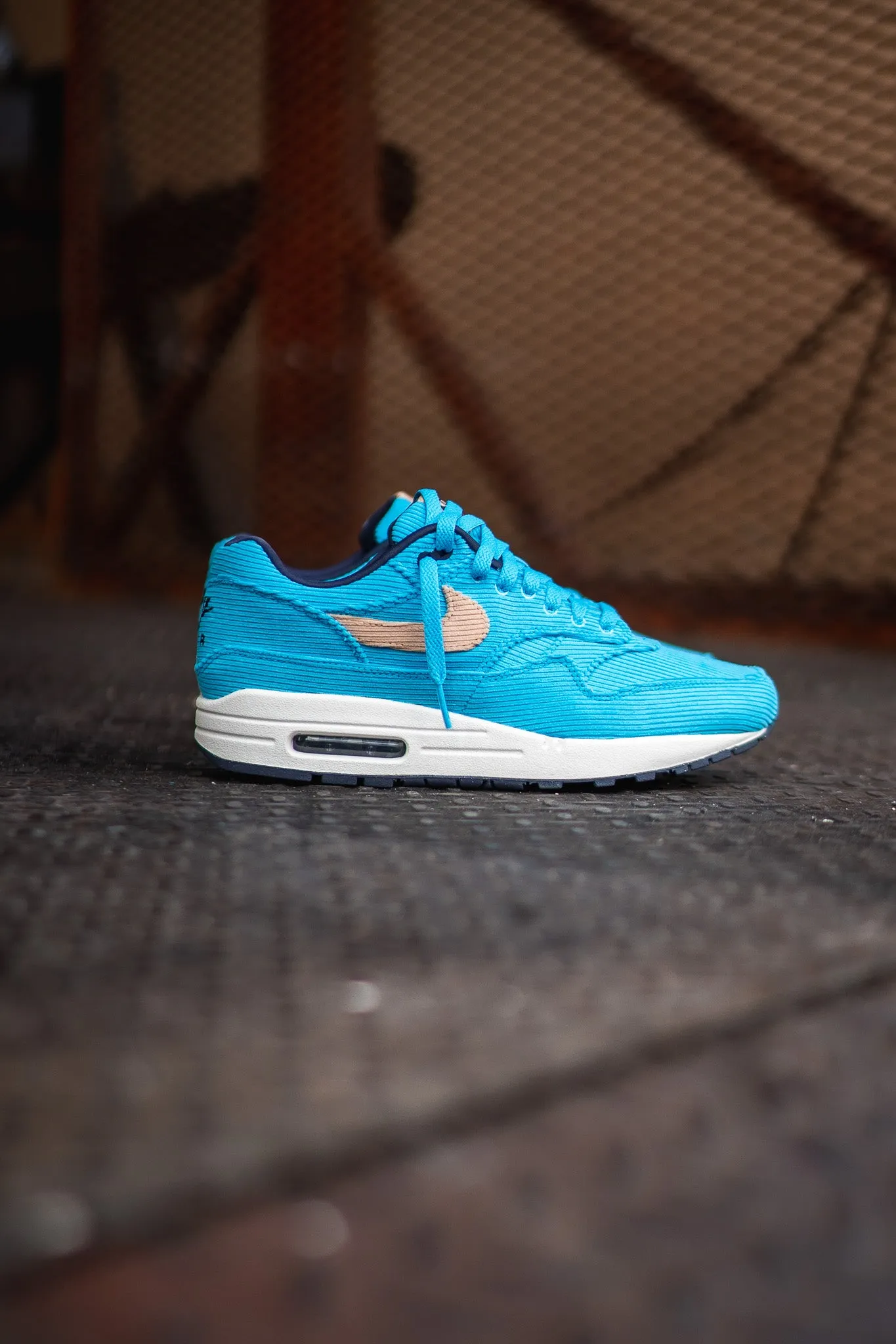 Men's Nike Air Max 1 PRM (Baltic Blue) baseball players' mobility Pump