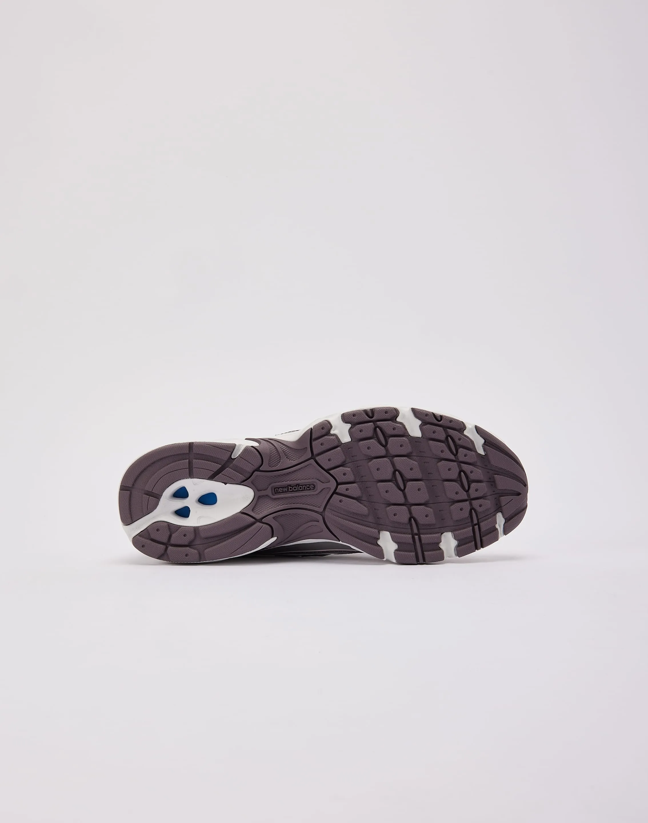 New Balance 740 Arch Contour Design