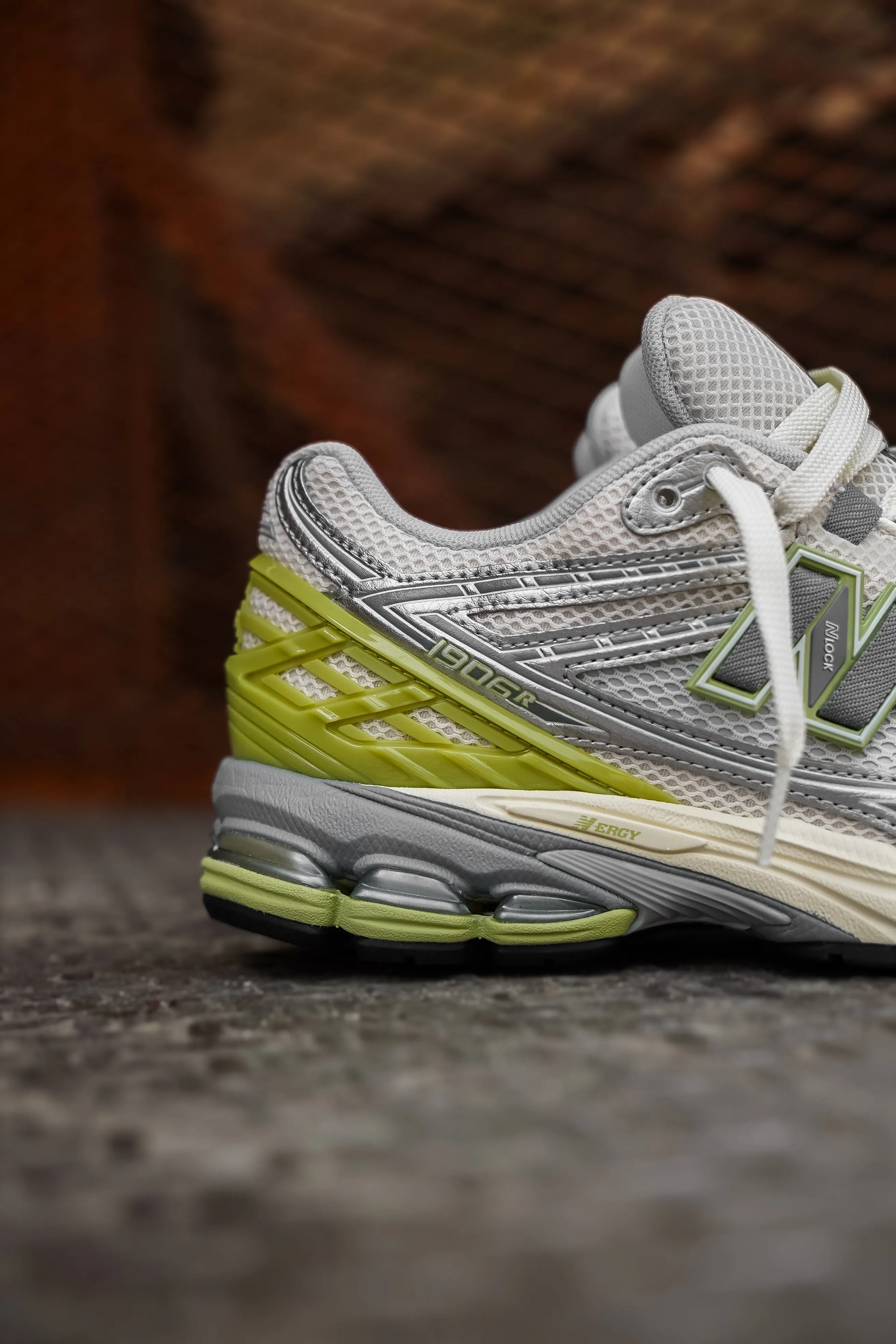Mens New Balance 1906R (White/Green) - M1906REM baseball players - specific features buckle