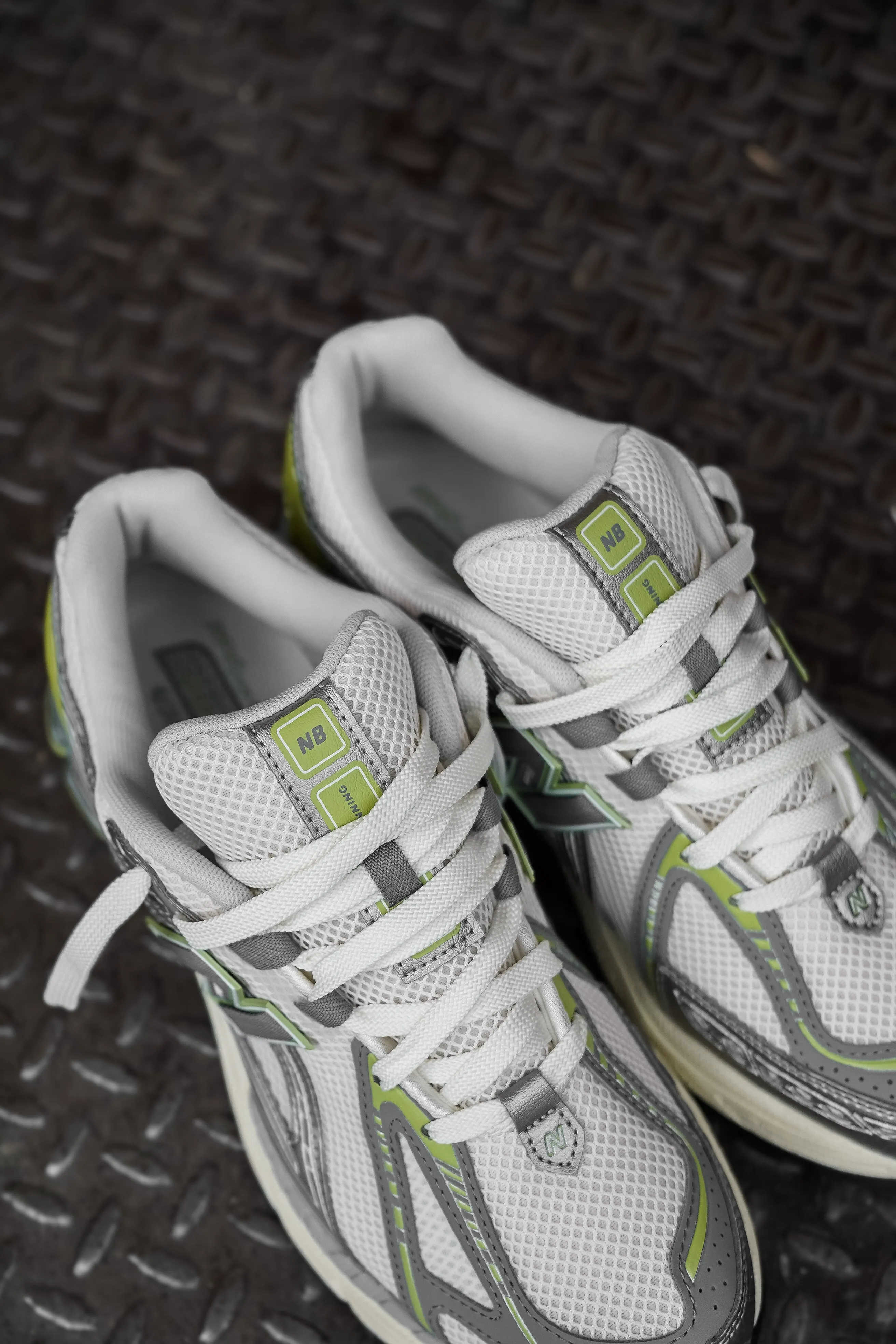absorbing Padded Tongue Mens New Balance 1906R (White/Green) - M1906REM