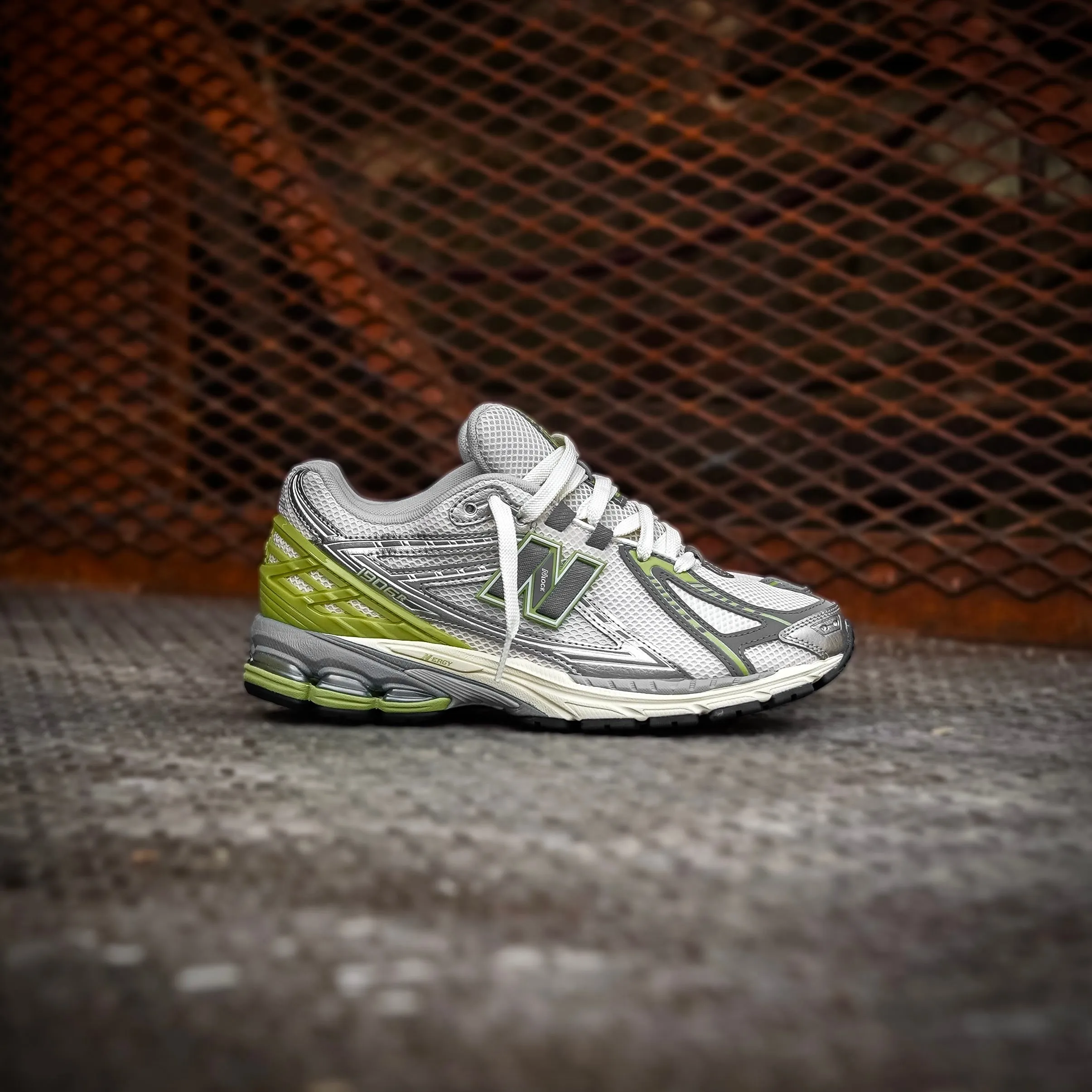 Mens New Balance 1906R (White/Green) - M1906REM commuters All-weather breathability