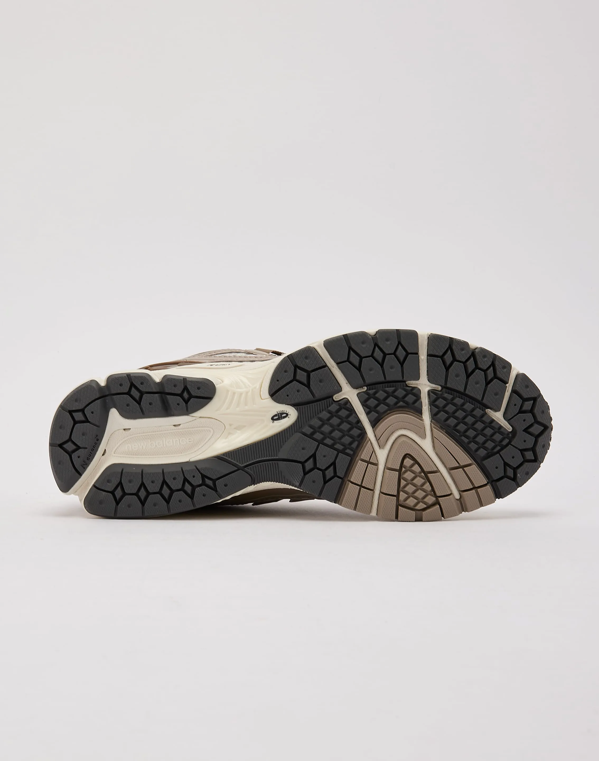 Park Chill Footwear Flex New Balance 1906R