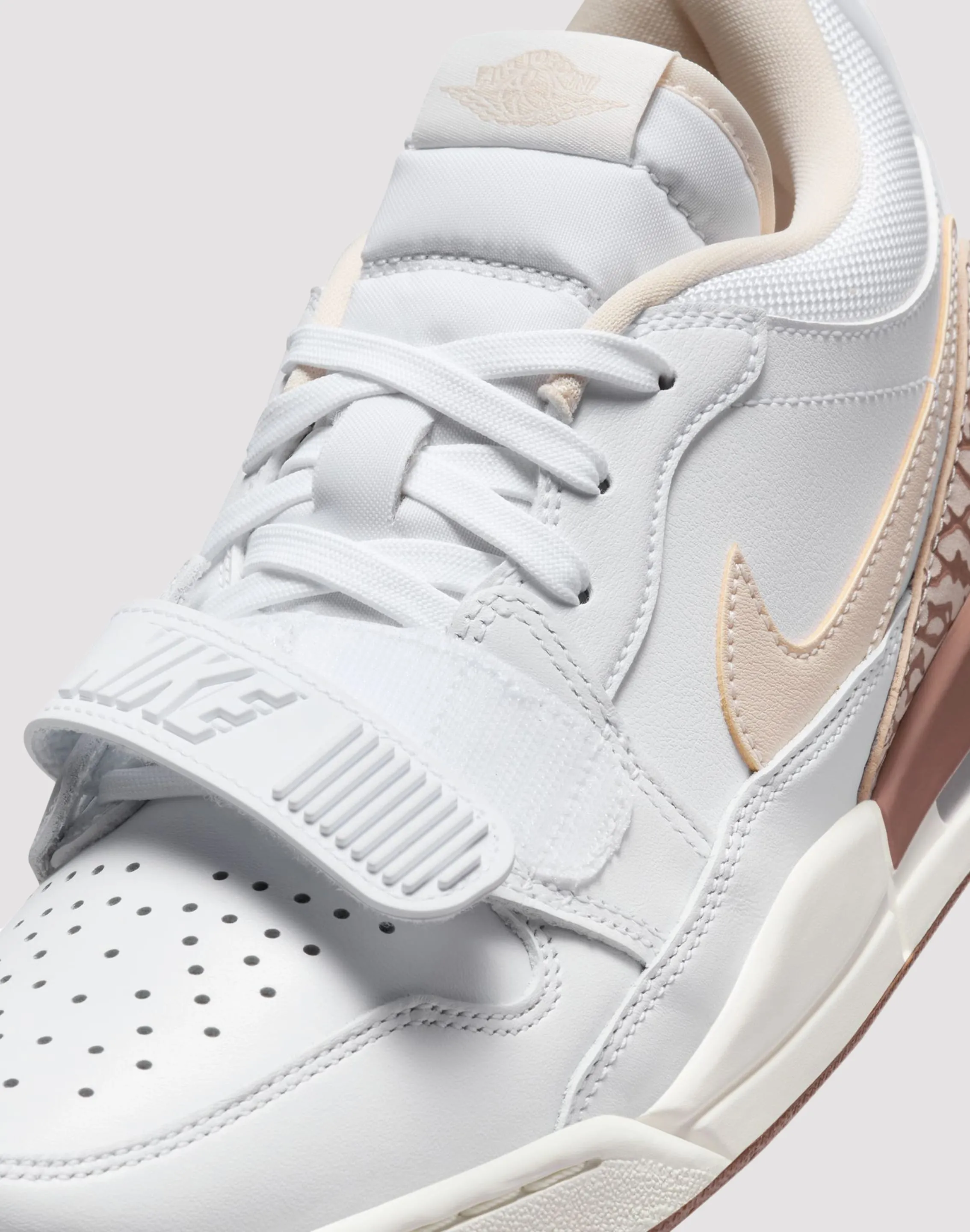 Jordan Legacy 312 Low White/Legend Lt Brown/Archaeo Brown/Sail Comfort Zone Ankle Hugging Design