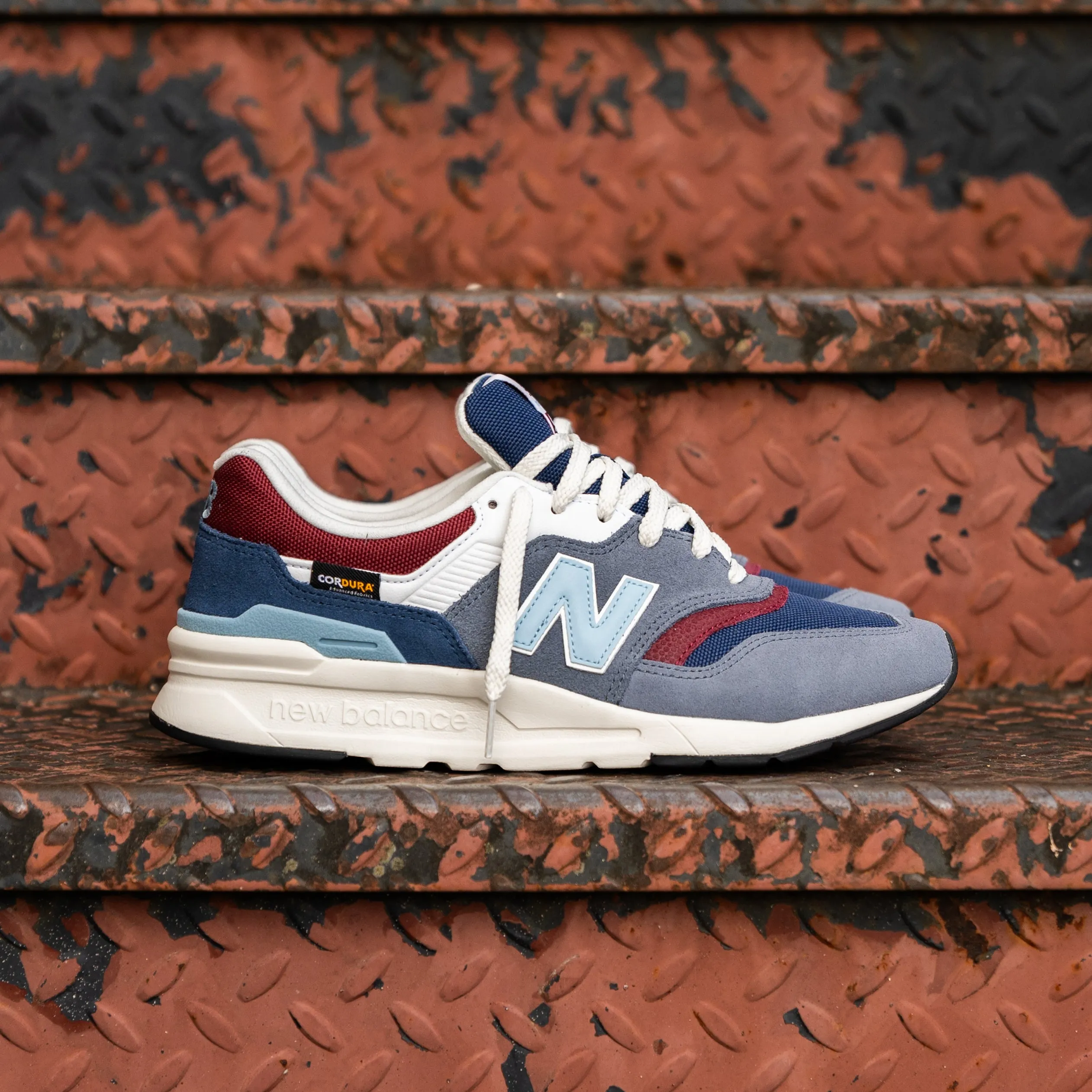 durability - level cross - trainers Mens New Balance 997H (Grey/Blue)- CM997HGN