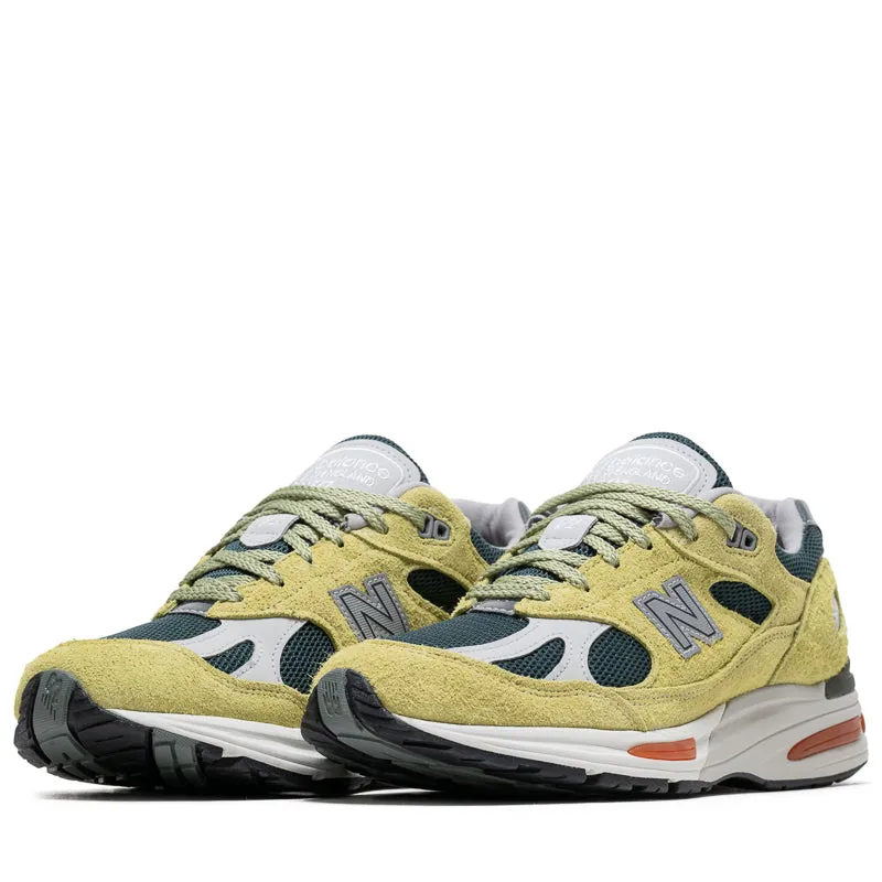 cushioned shoes New Balance Made In UK 991v2 'Grape Sorbet' - Beechnut/Trekking Green